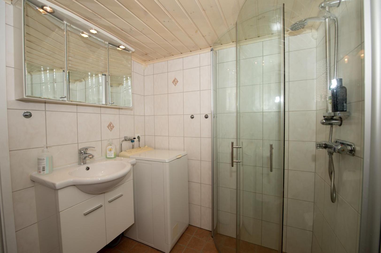 One-Bedroom Villa - Photo 7