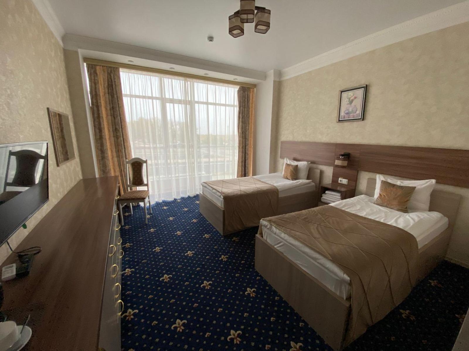 Standard Twin Room photo 2