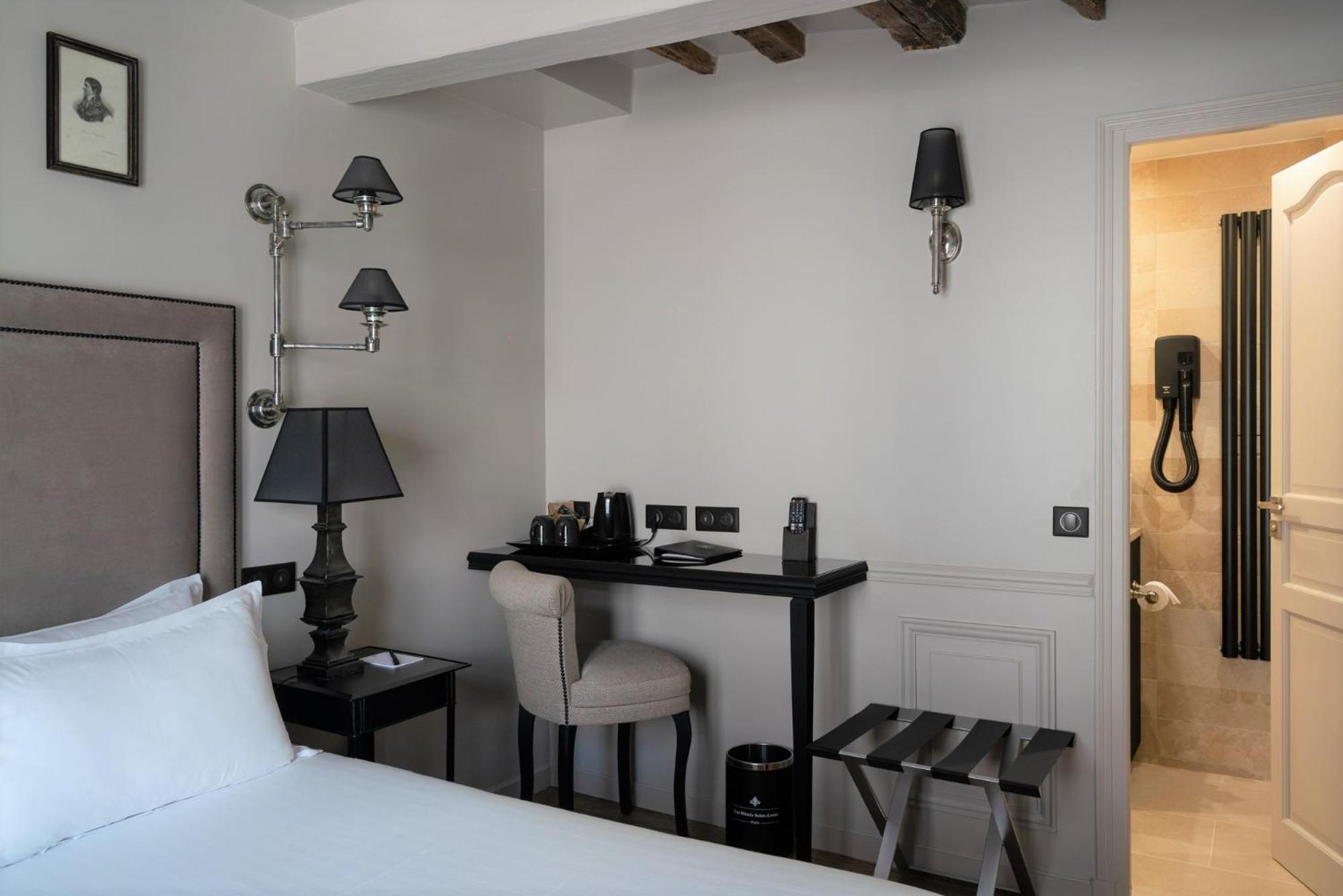 Superior Double or Twin Room with Balcony photo 2