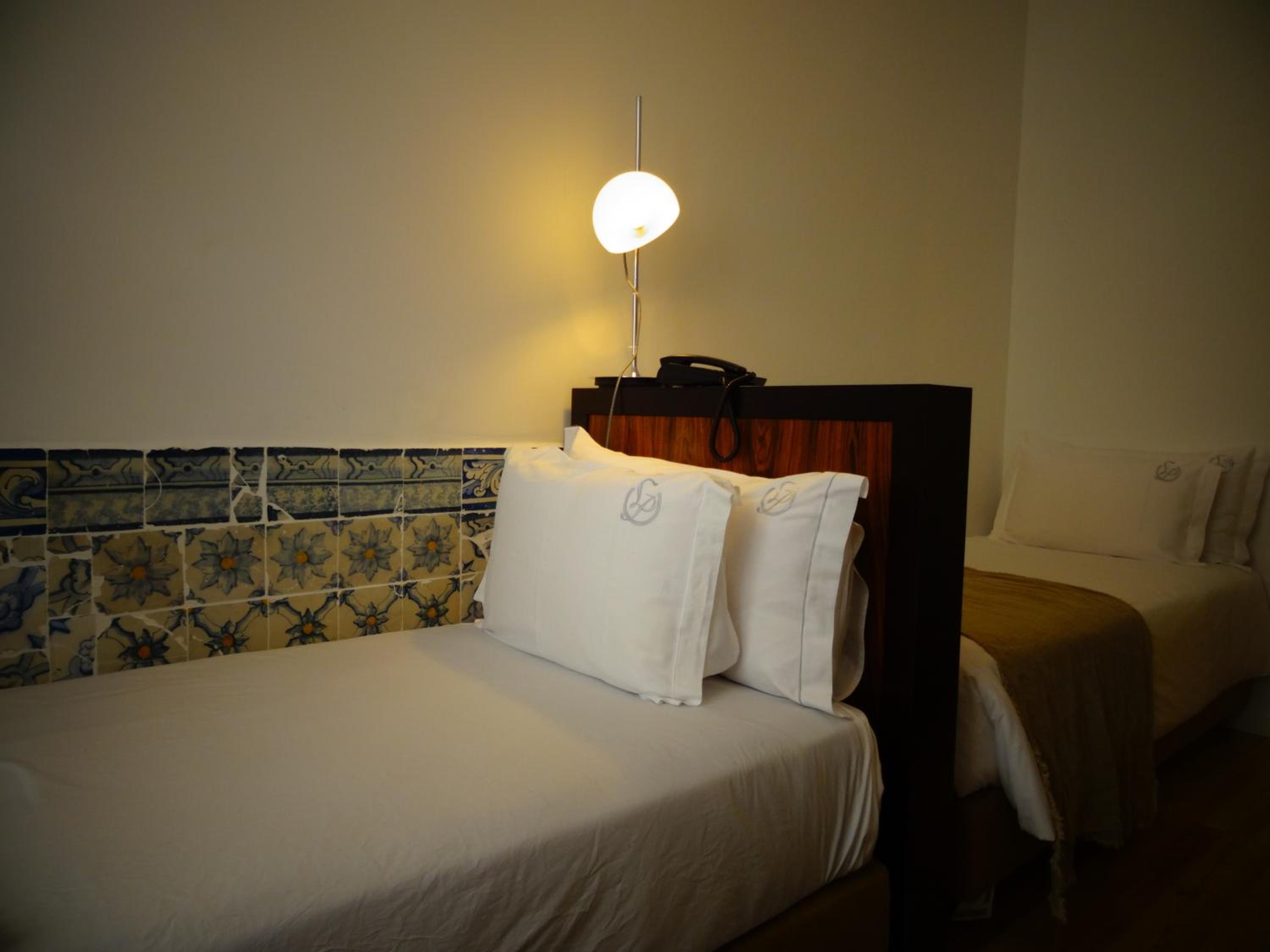 Twin Room with Street View thumbnail 6