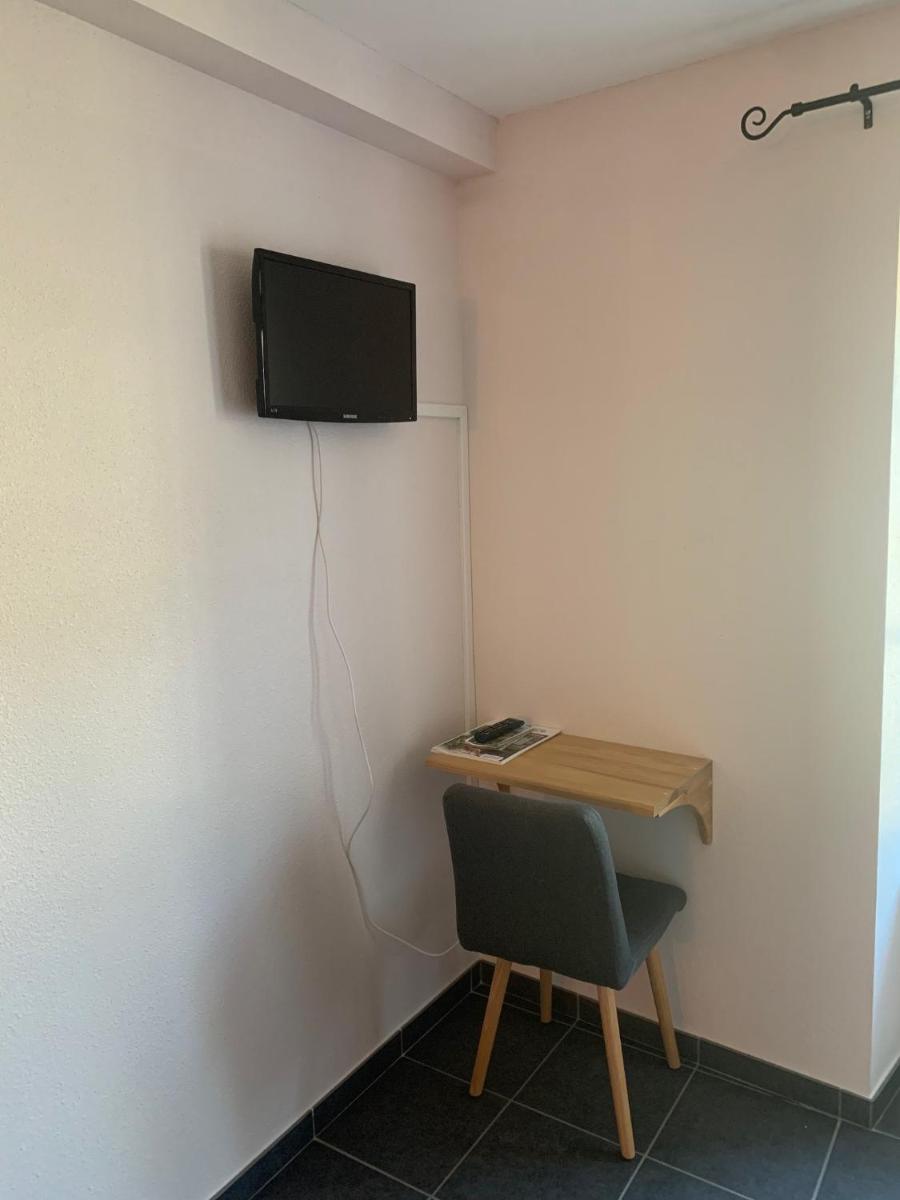 Double Room - Disability Access photo 2