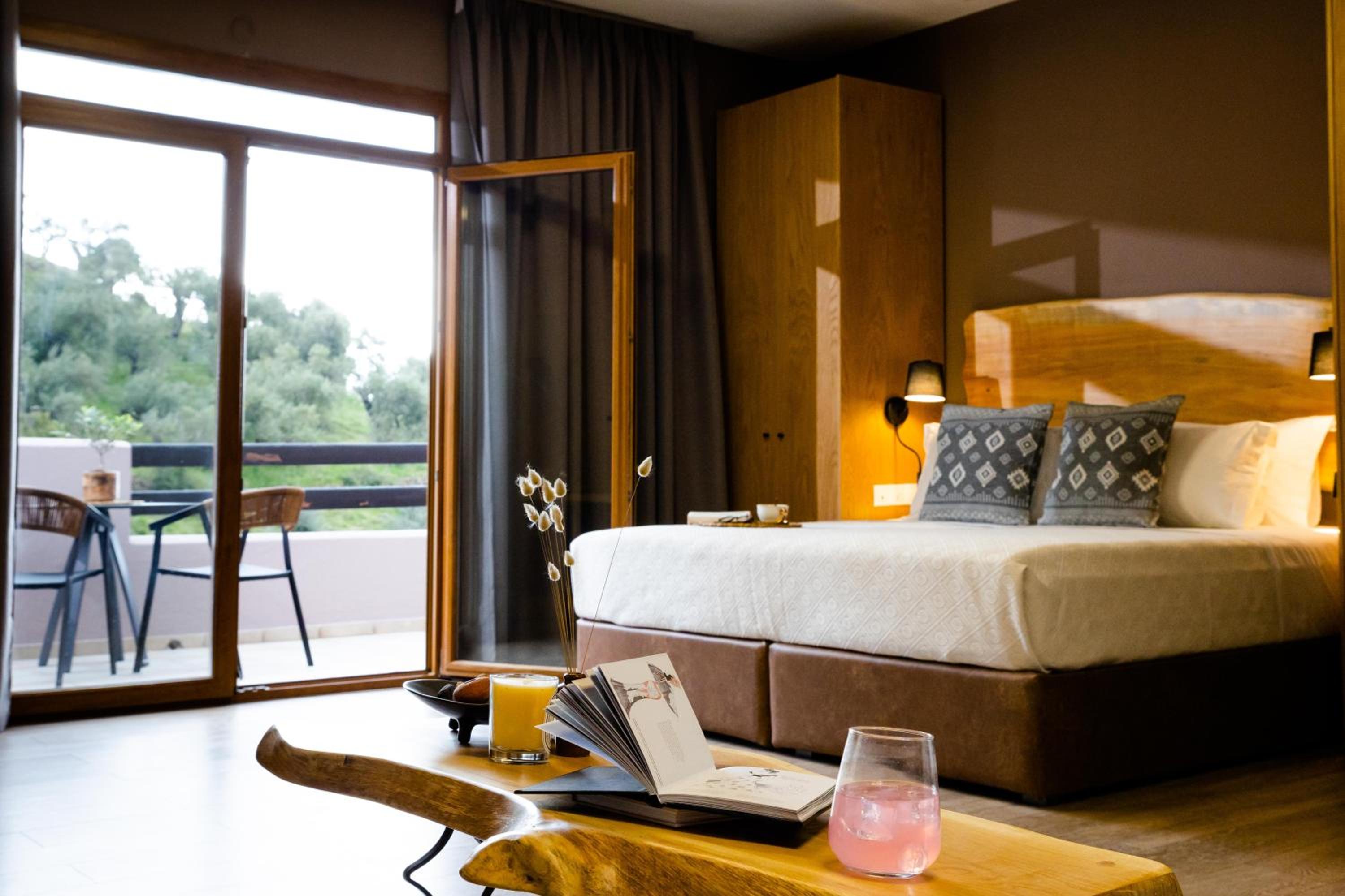 Superior Suite Sea View With Outdoor Hot Tub
