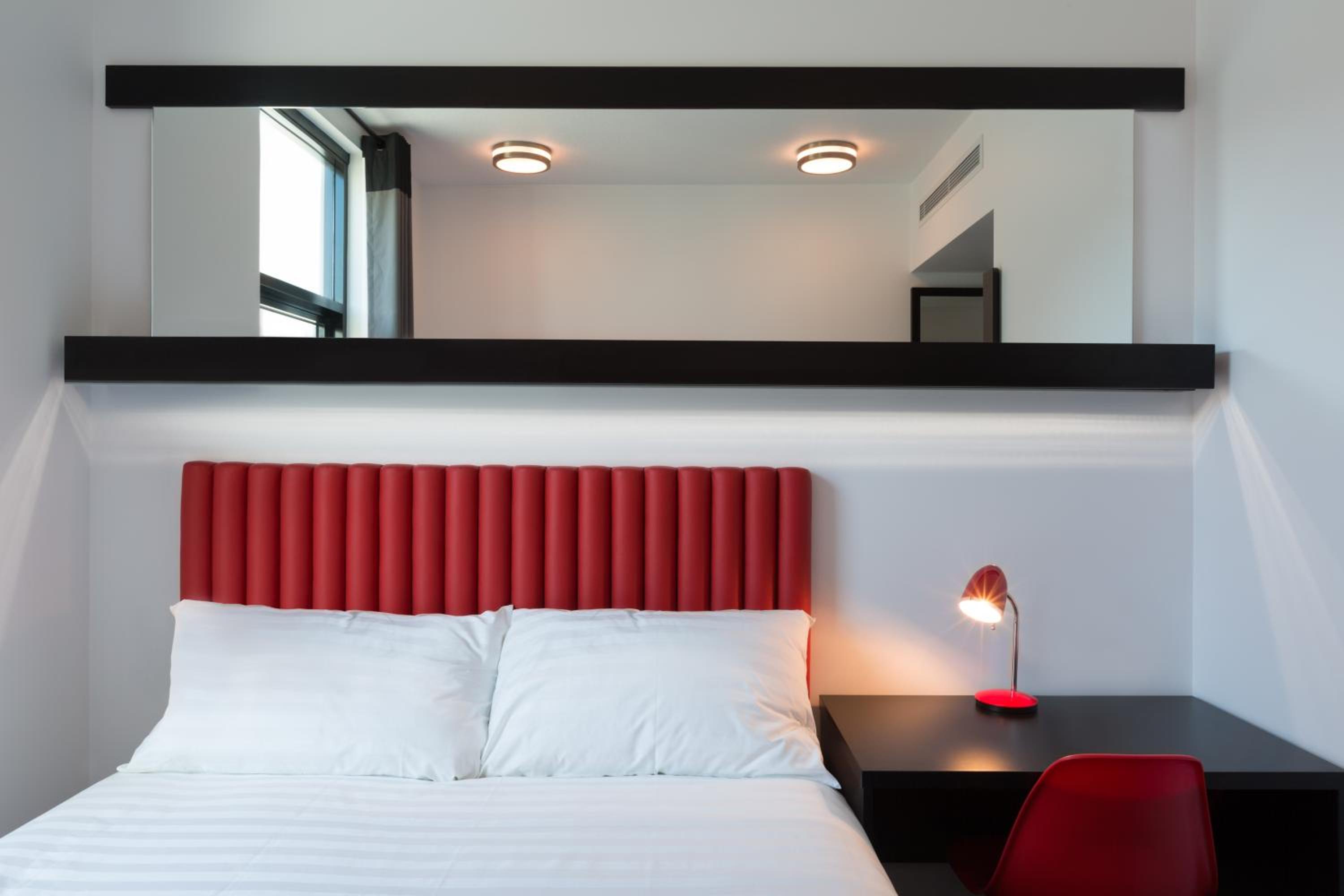 Double Room with Window photo 2