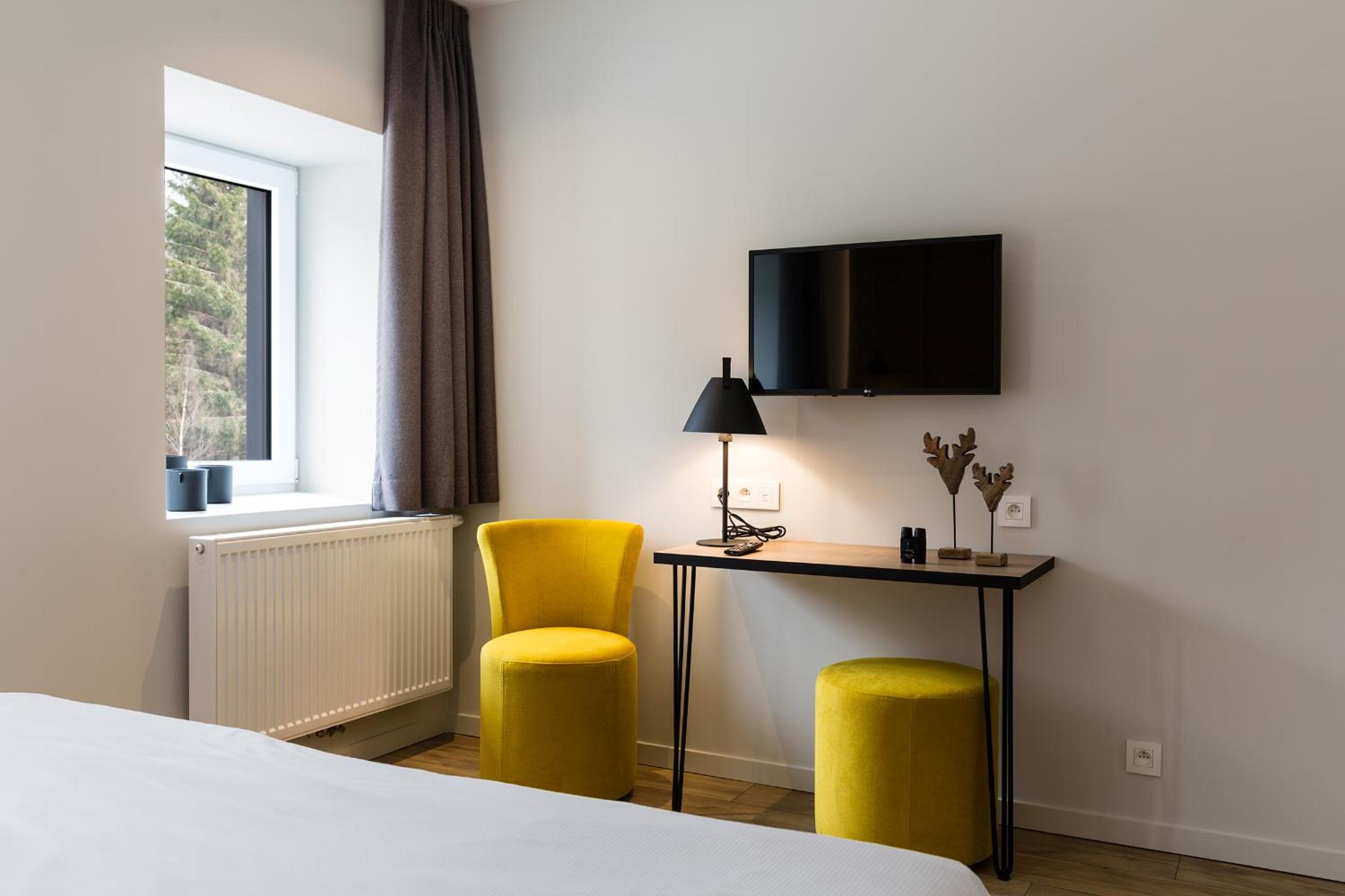 Double Room with Street View - Photo 6