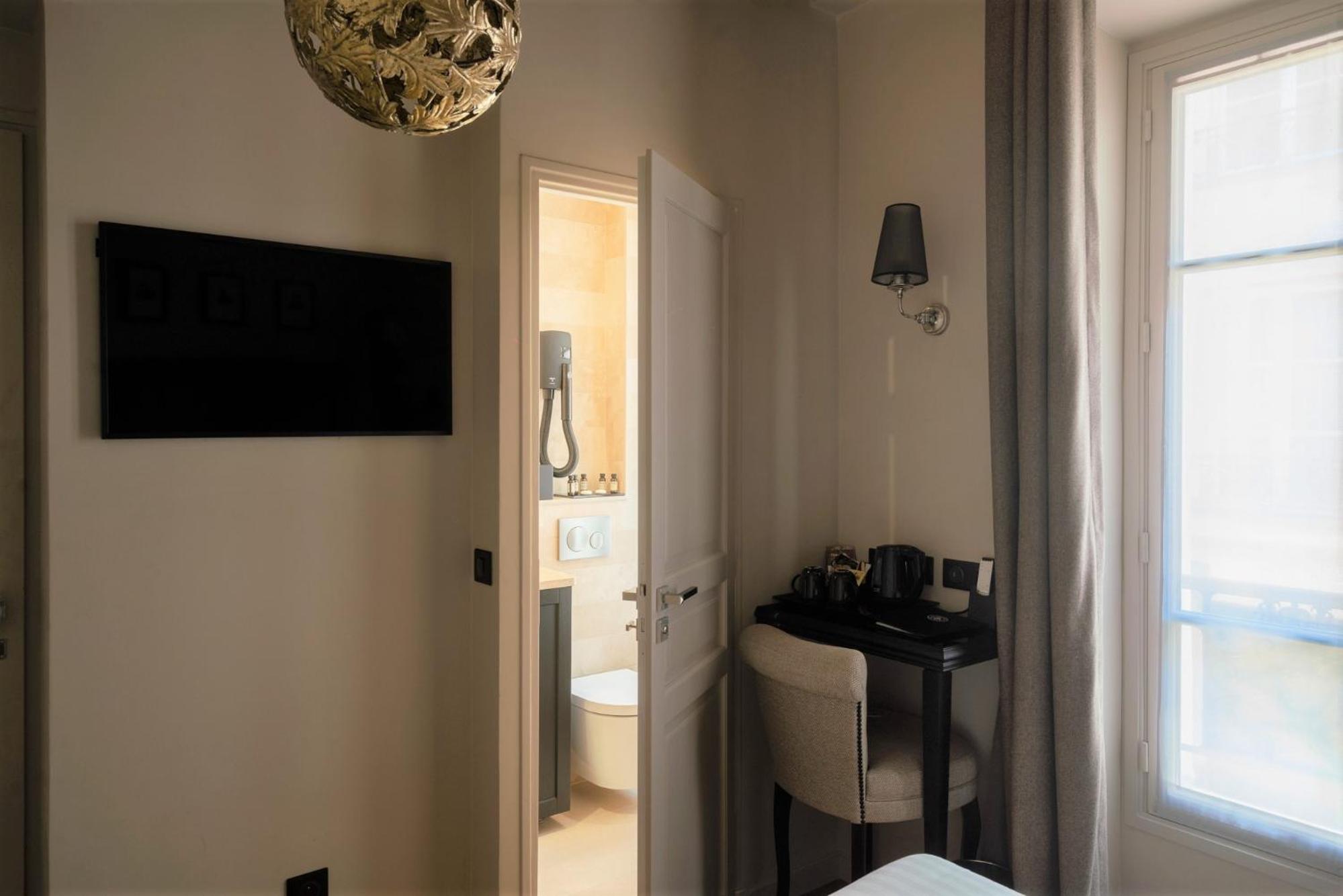 Standard Double Room photo 3