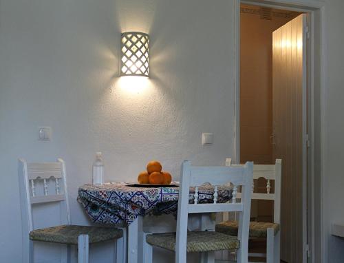 Studio Apartment photo 3