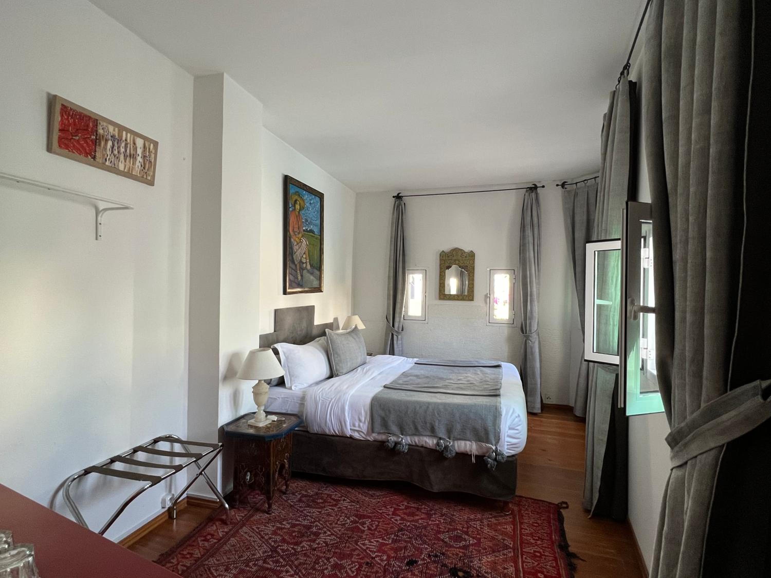 Deluxe Room - Photo 2
