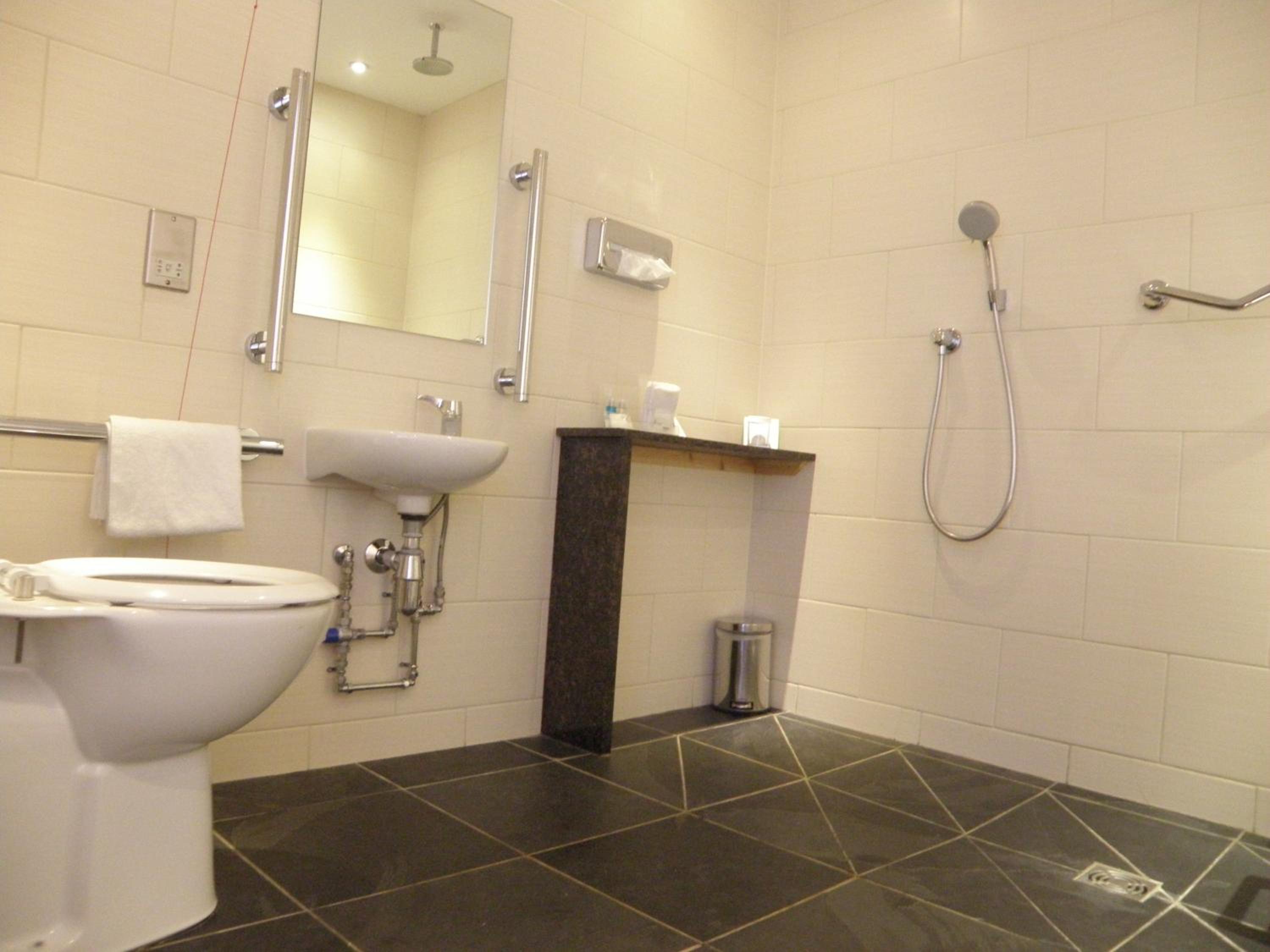 Standard Twin Room - Disability Access - Photo 2