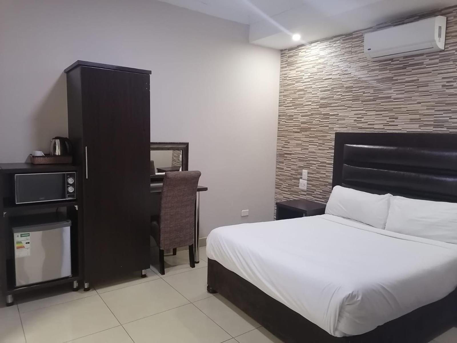 Double Room - Photo 1