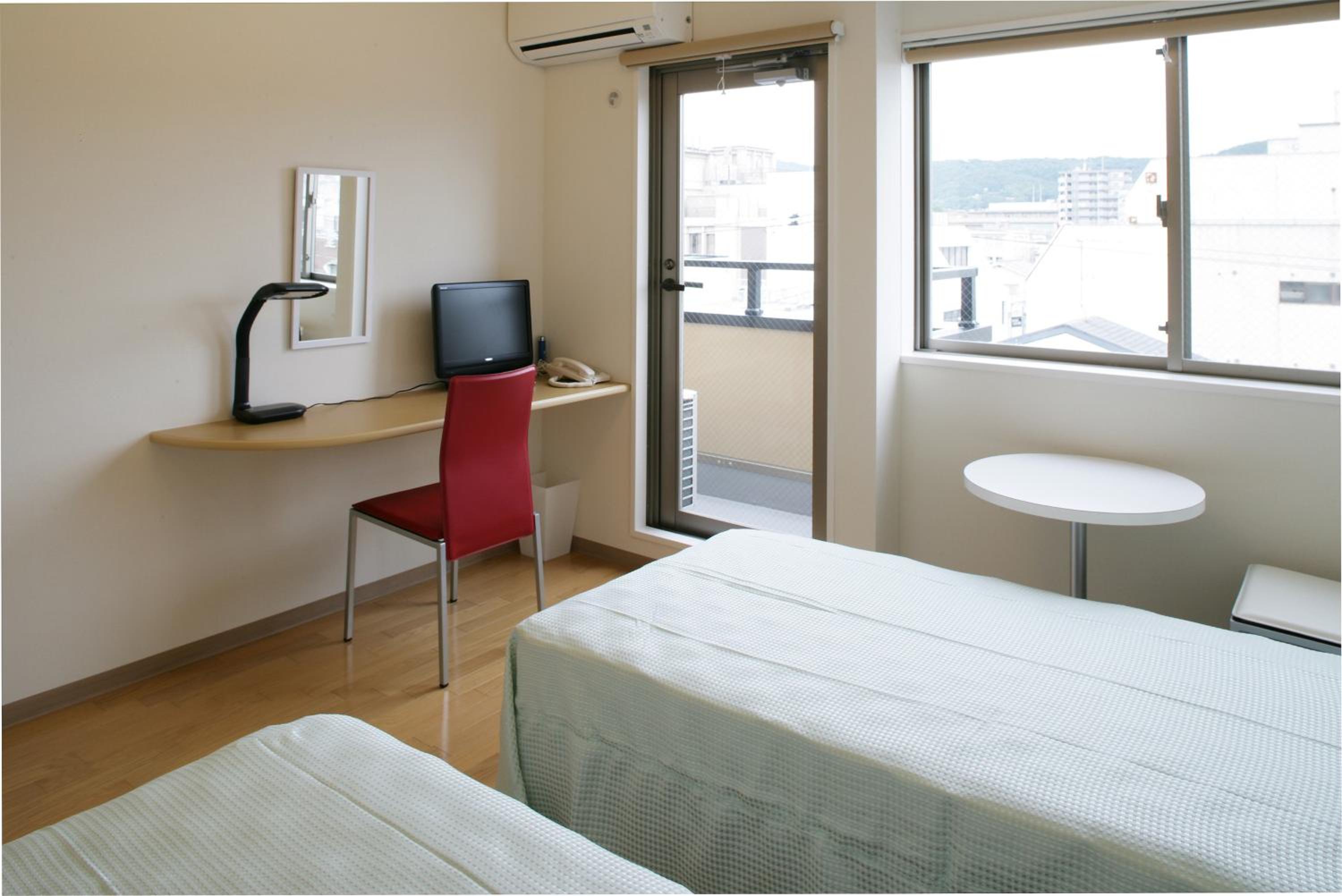 Standard Twin Room (Western) thumbnail 5