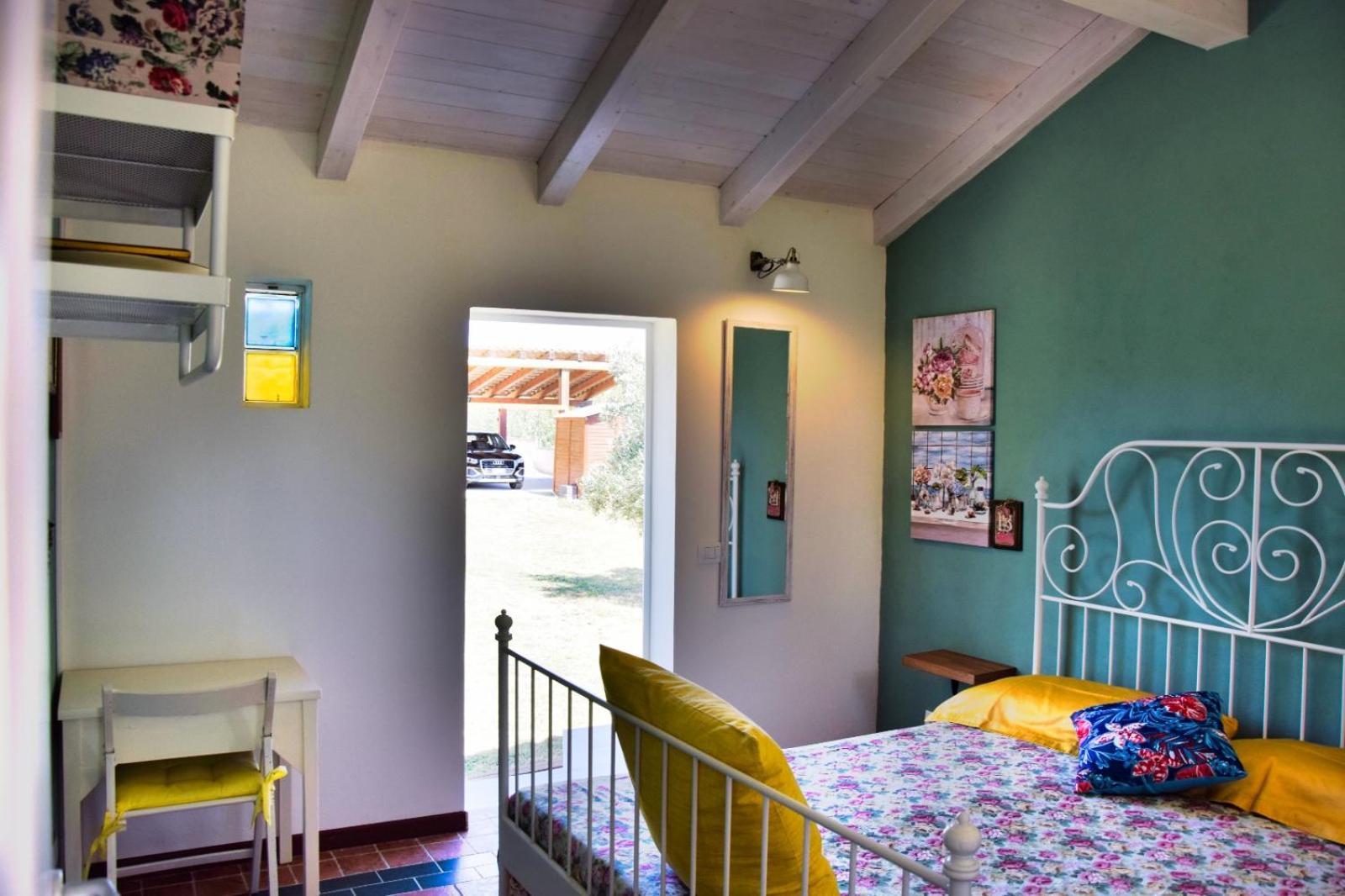 One-Bedroom House photo 1