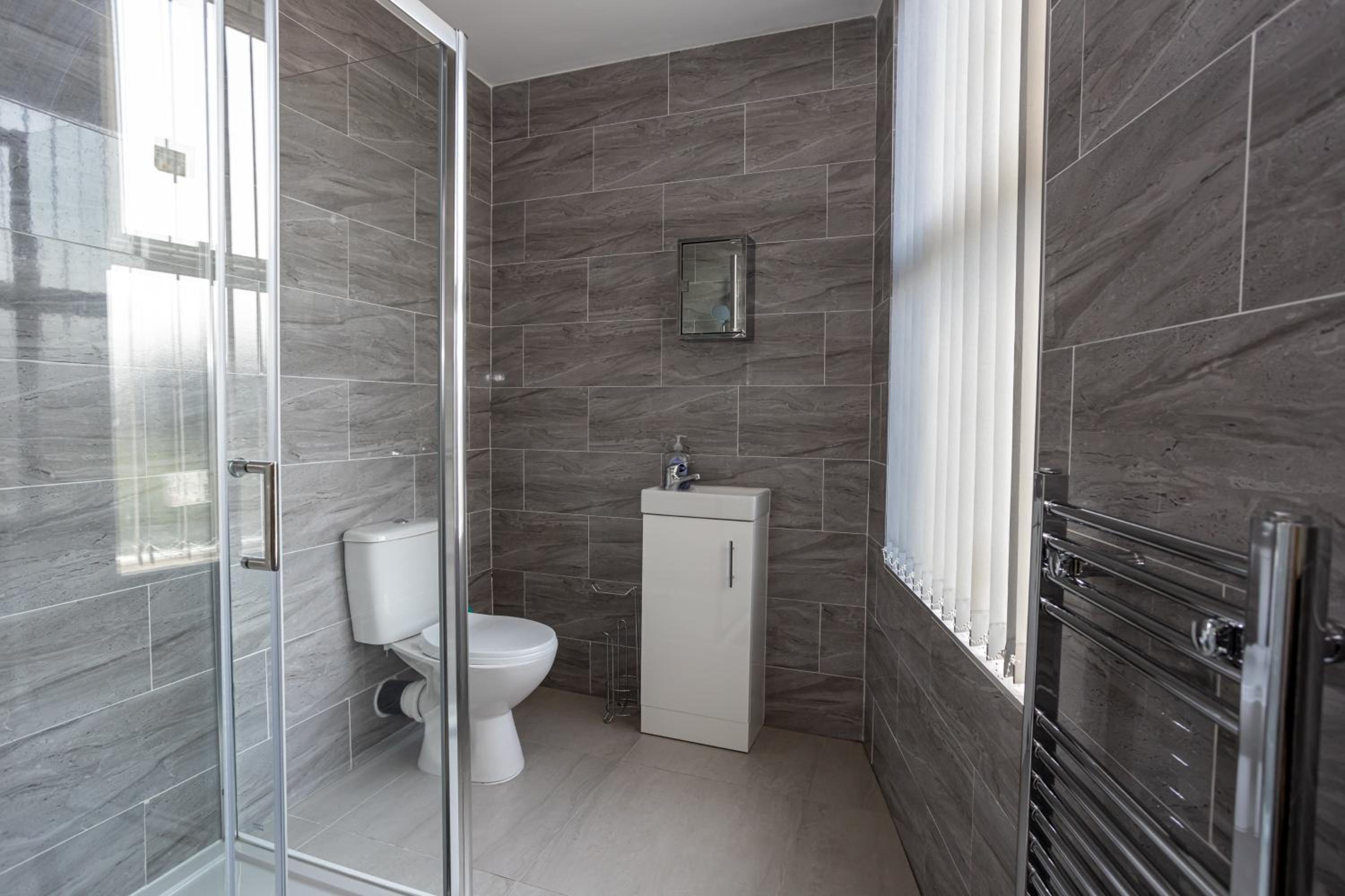 Superior Quadruple Room - Photo 4