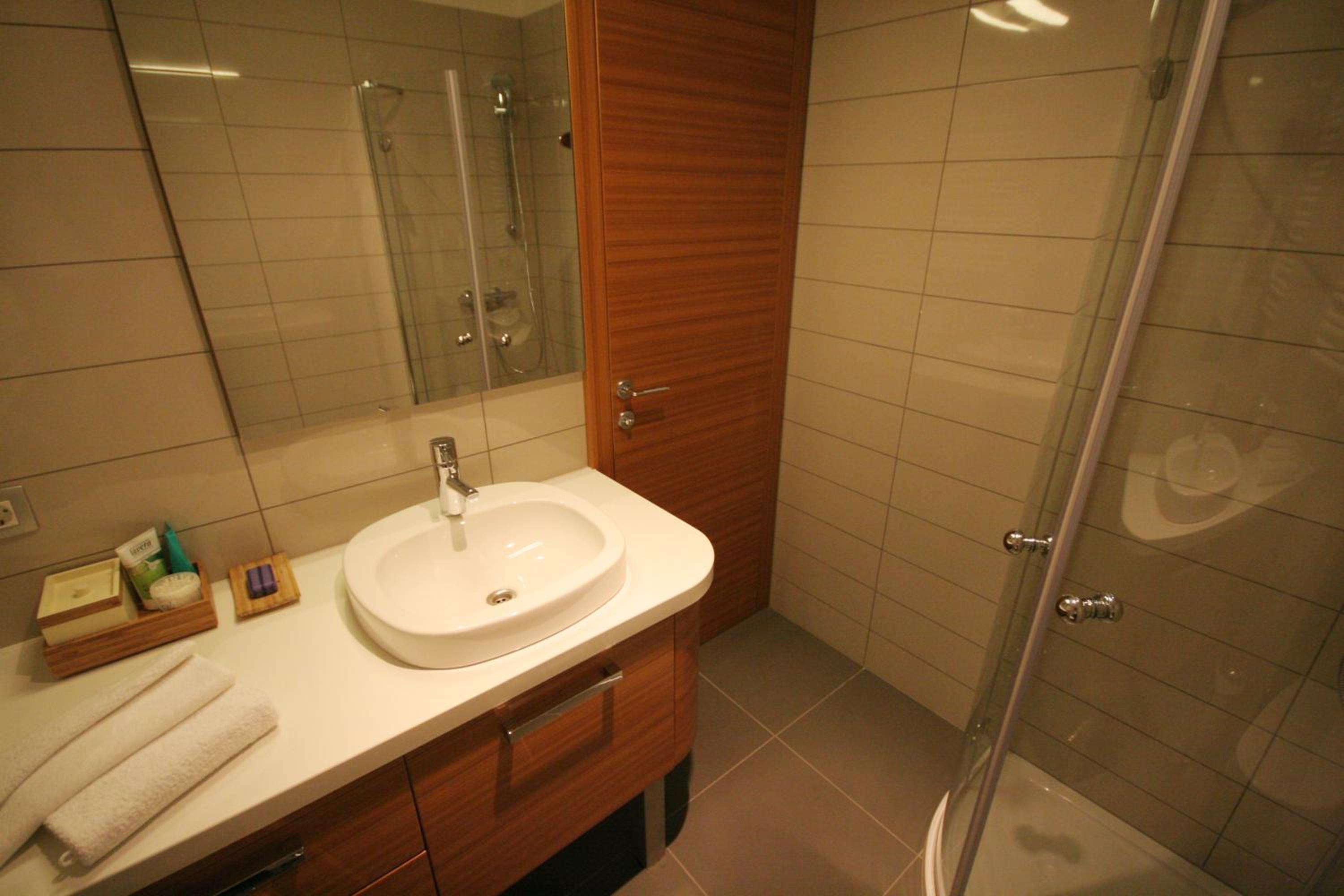 One-Bedroom Apartment with Sauna - Photo 2