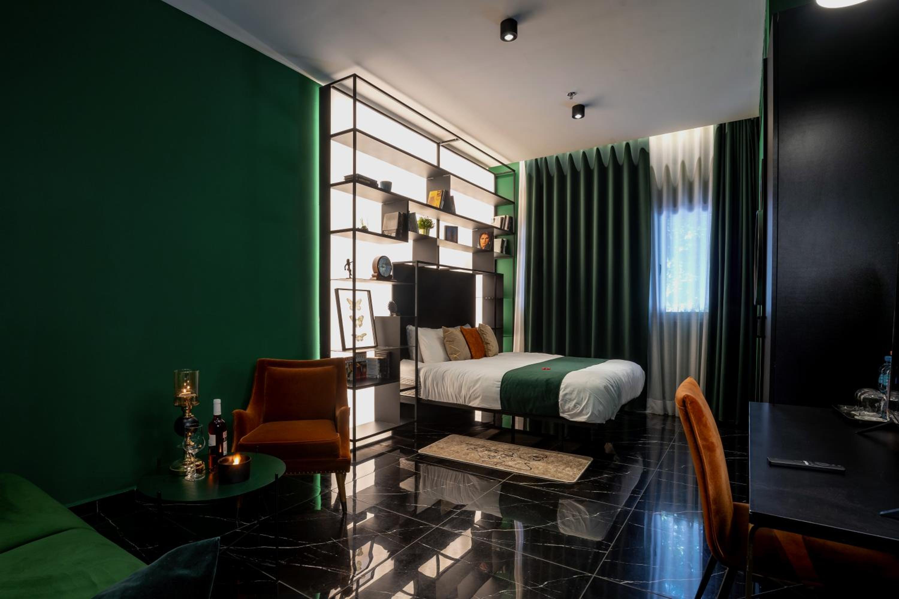 Deluxe Room - Photo 2