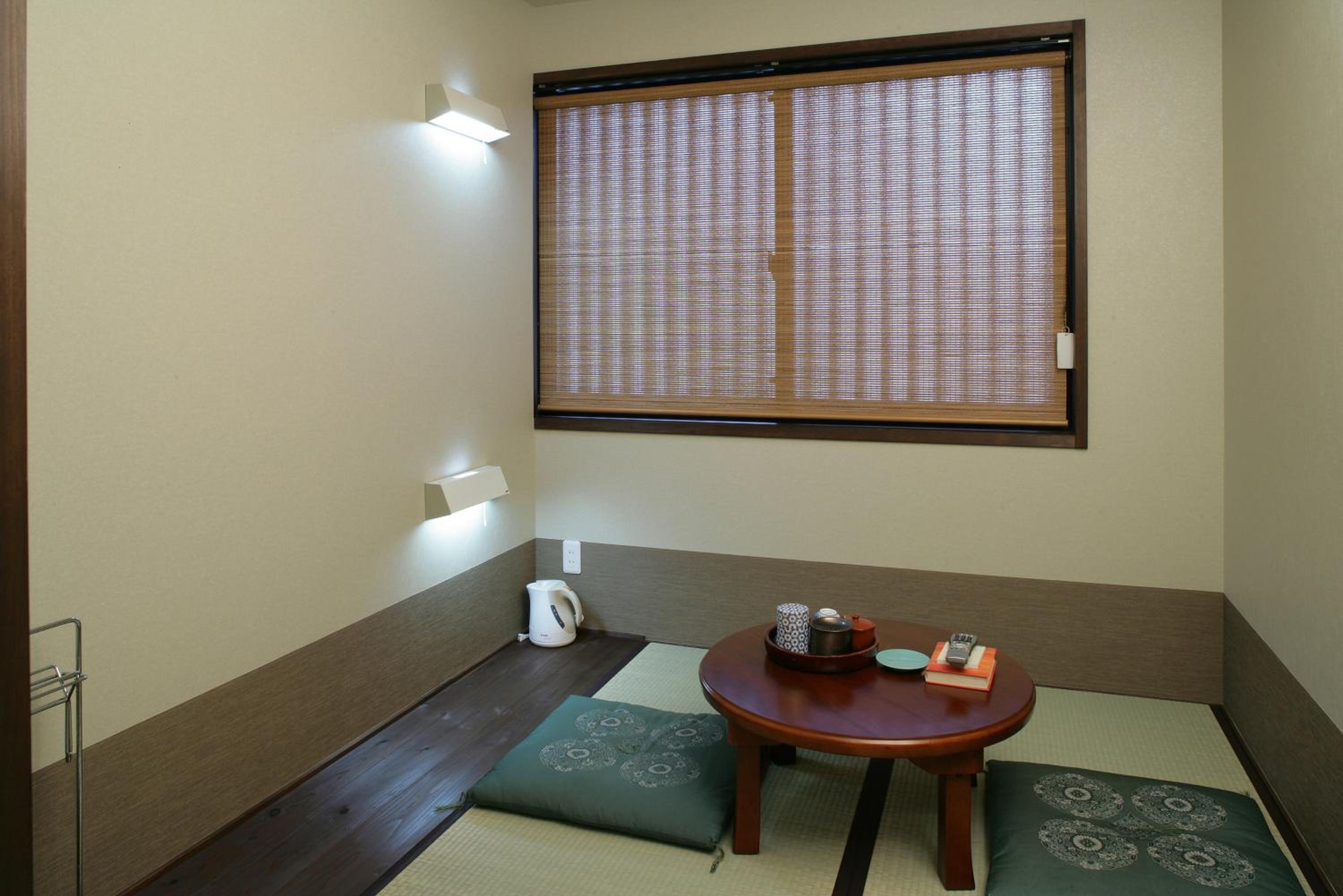 Japanese-Style Single Room