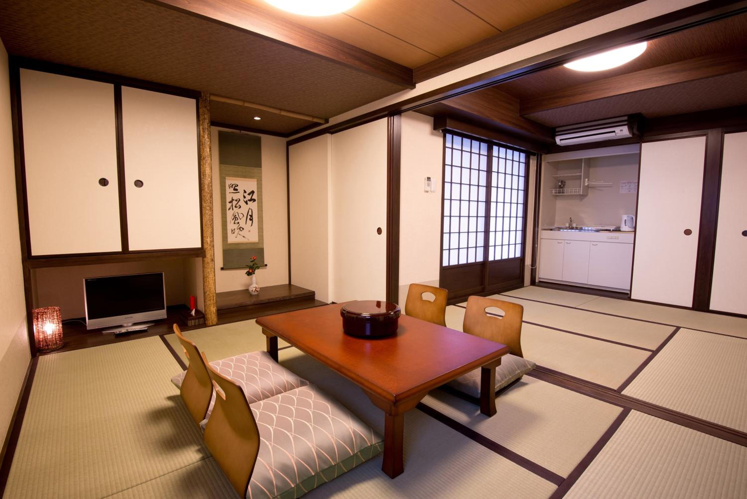 Japanese-Style Family room with kitchen