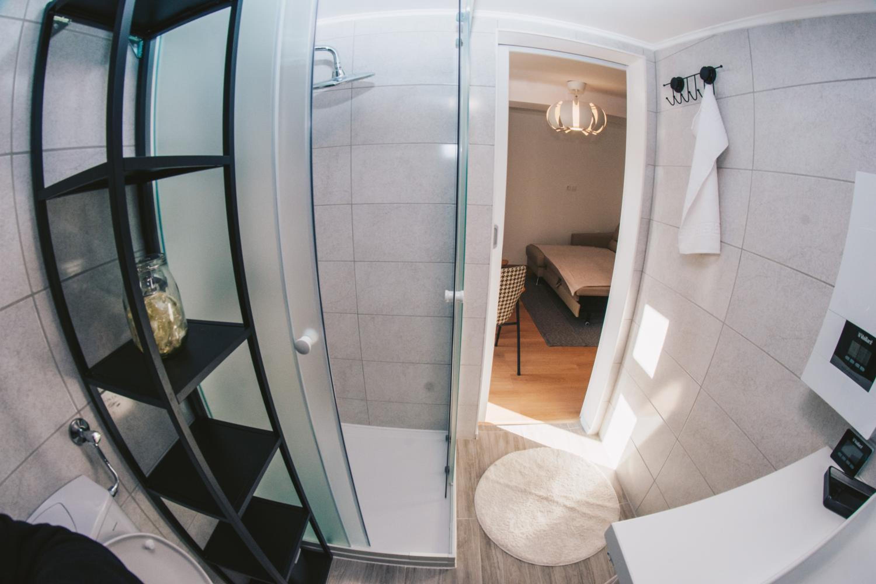 One-Bedroom Apartment - Photo 8