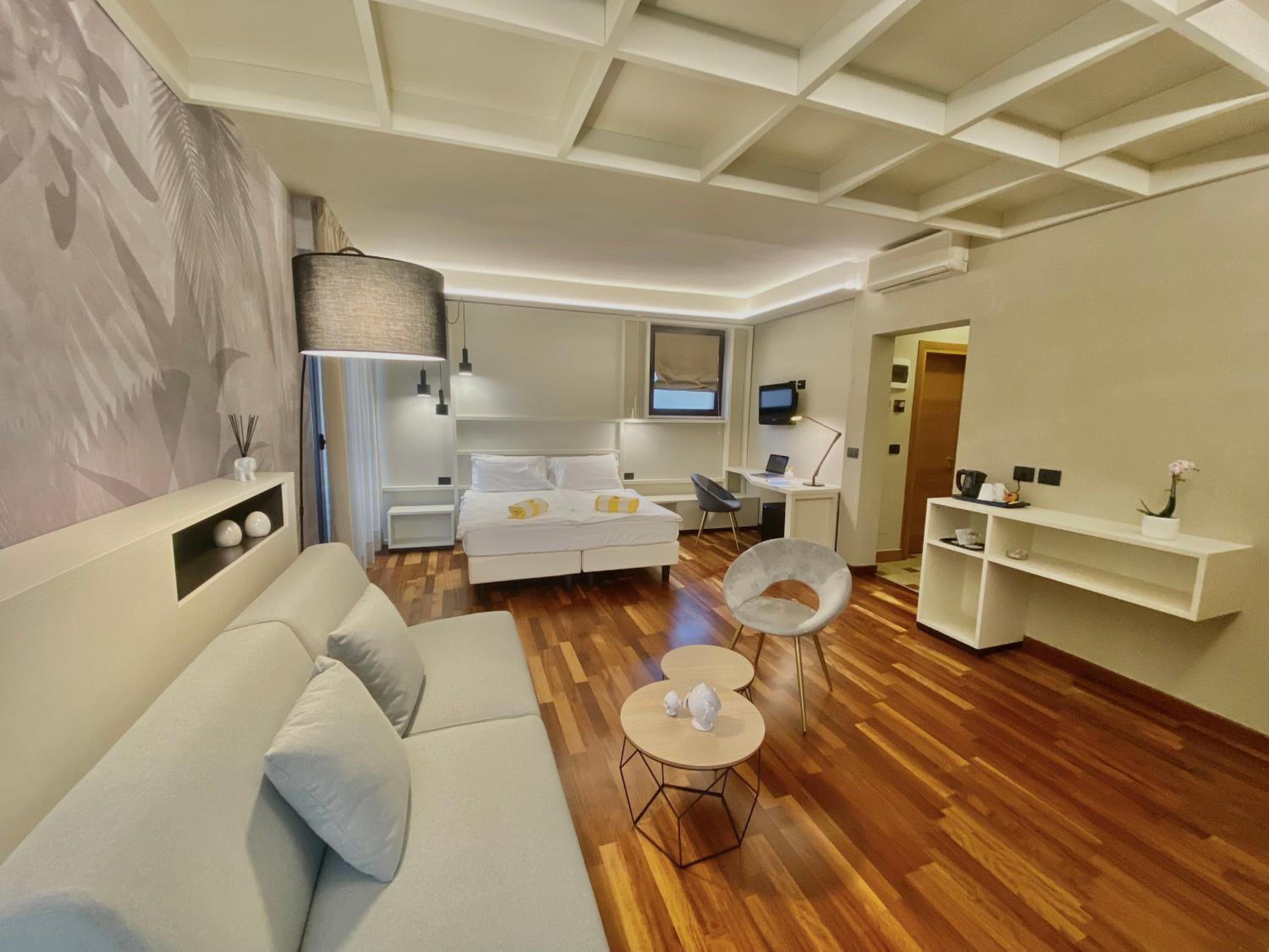 Junior Suite - Photo 8