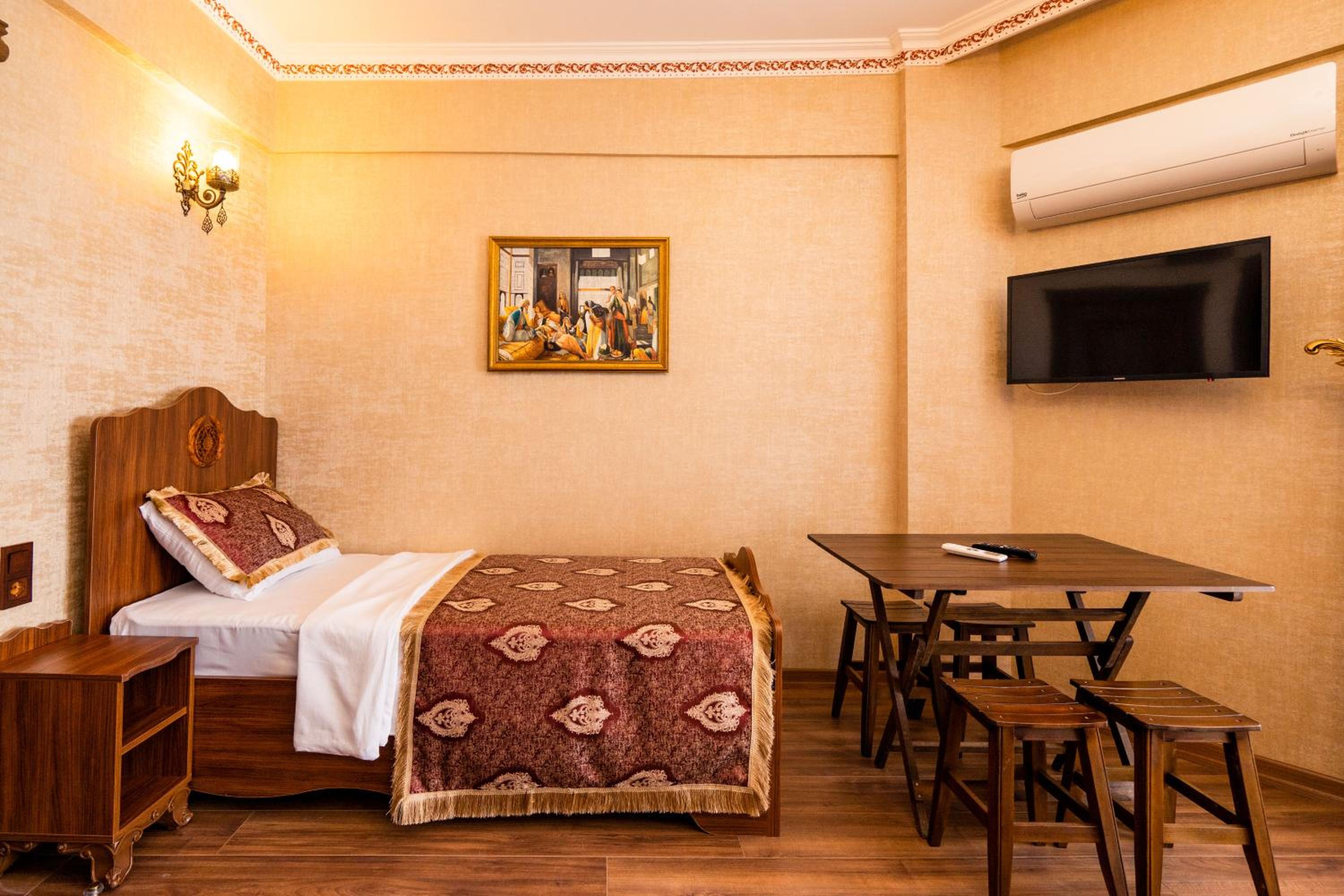 Economy Double Room photo 1