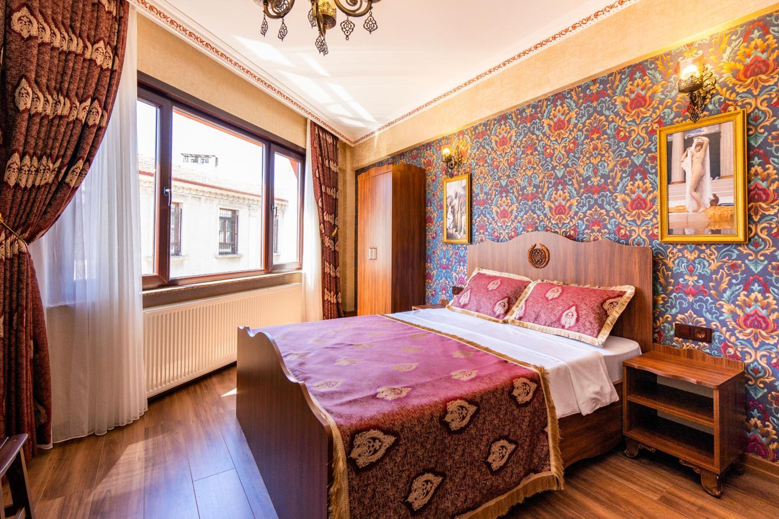 Deluxe Triple Room photo 3