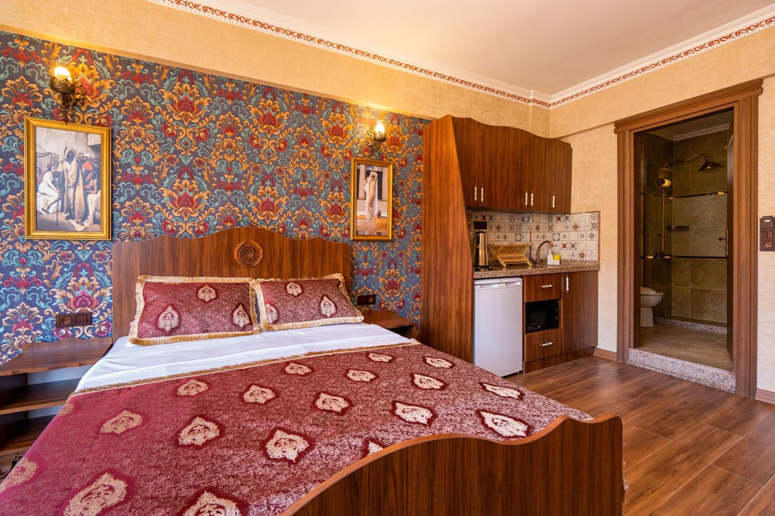 Deluxe Triple Room photo 1