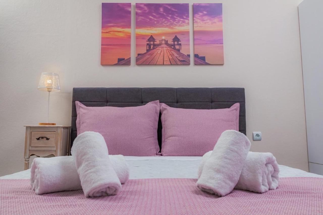 Double Room with Balcony and Sea View - Photo 1