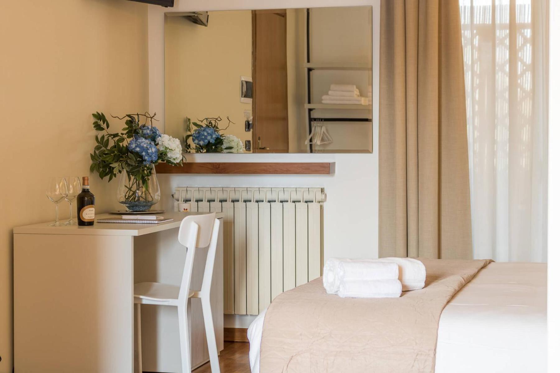Quadruple Room with Private External Bathroom - Photo 9