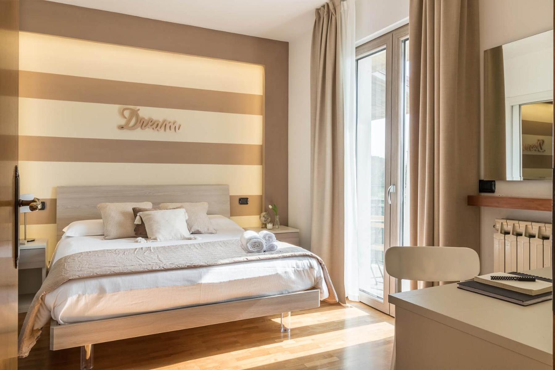 Quadruple Room with Private External Bathroom - Photo 12