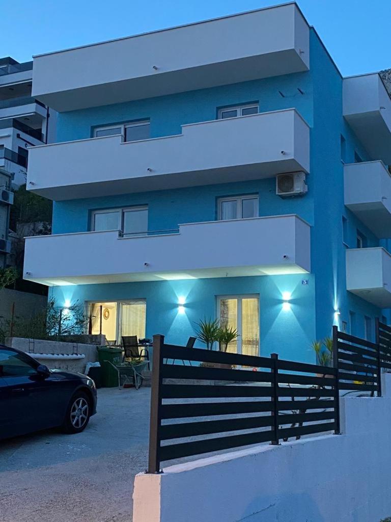 Apartment with Sea View photo 2