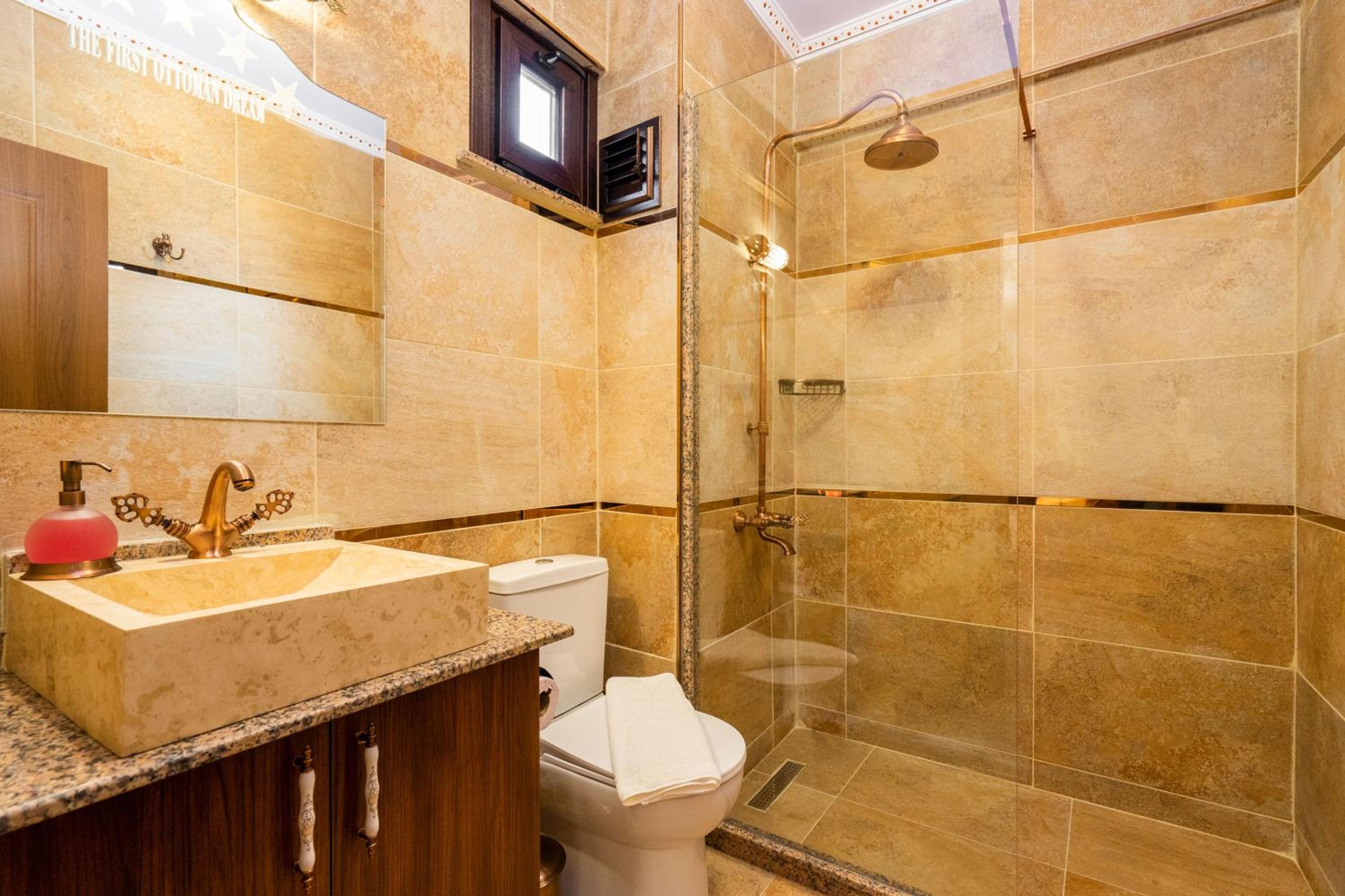 Superior Triple Room photo 3