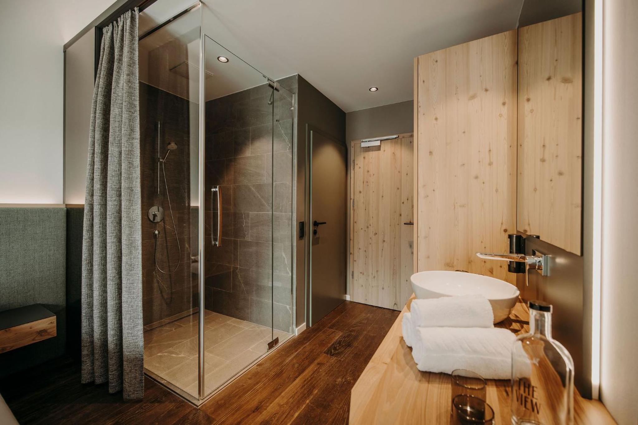 Double Room with Balcony - Photo 4