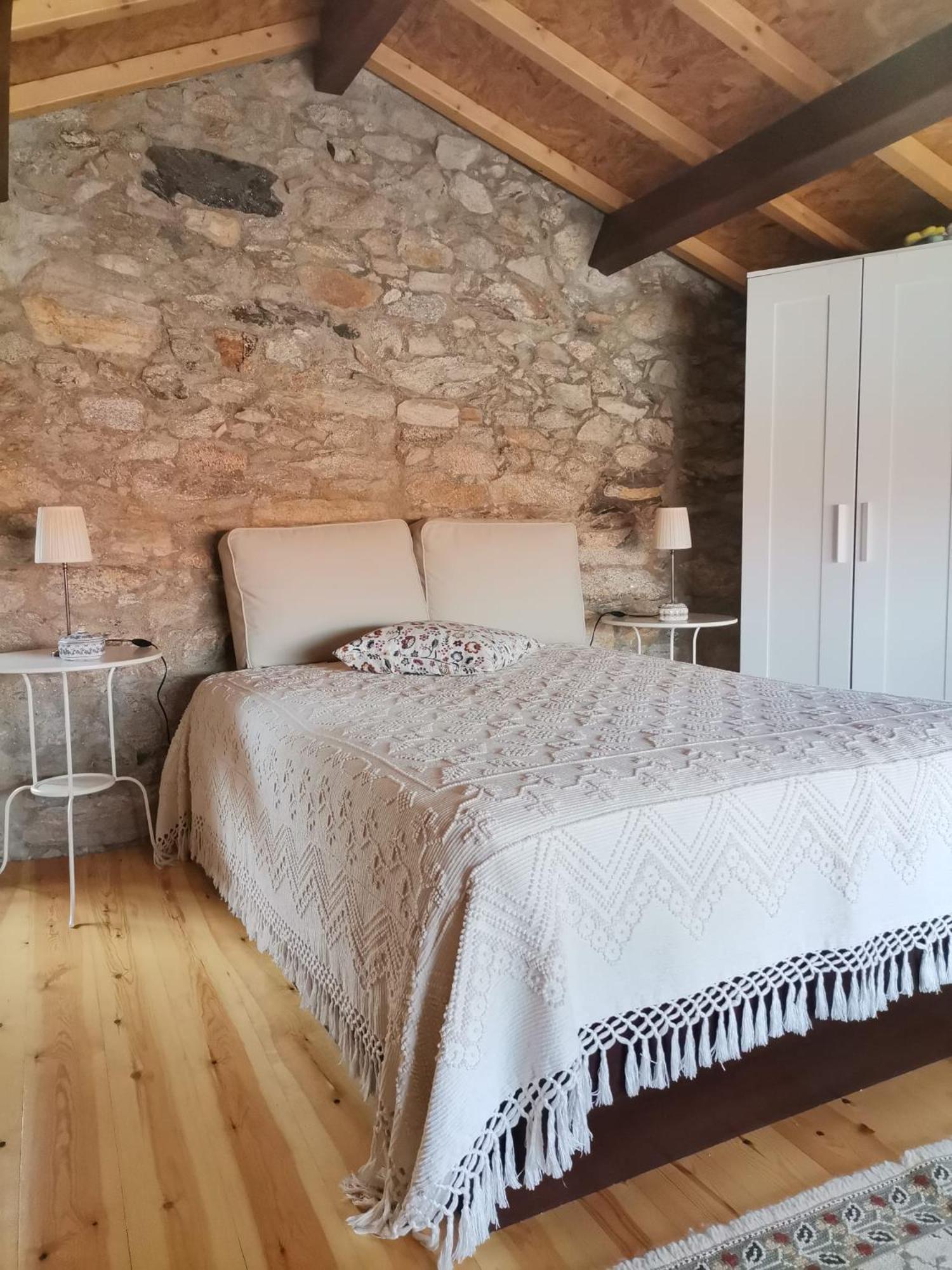 One-Bedroom House - Photo 2