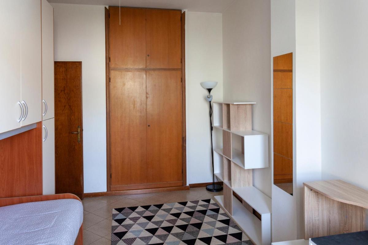 Three-Bedroom House photo 2