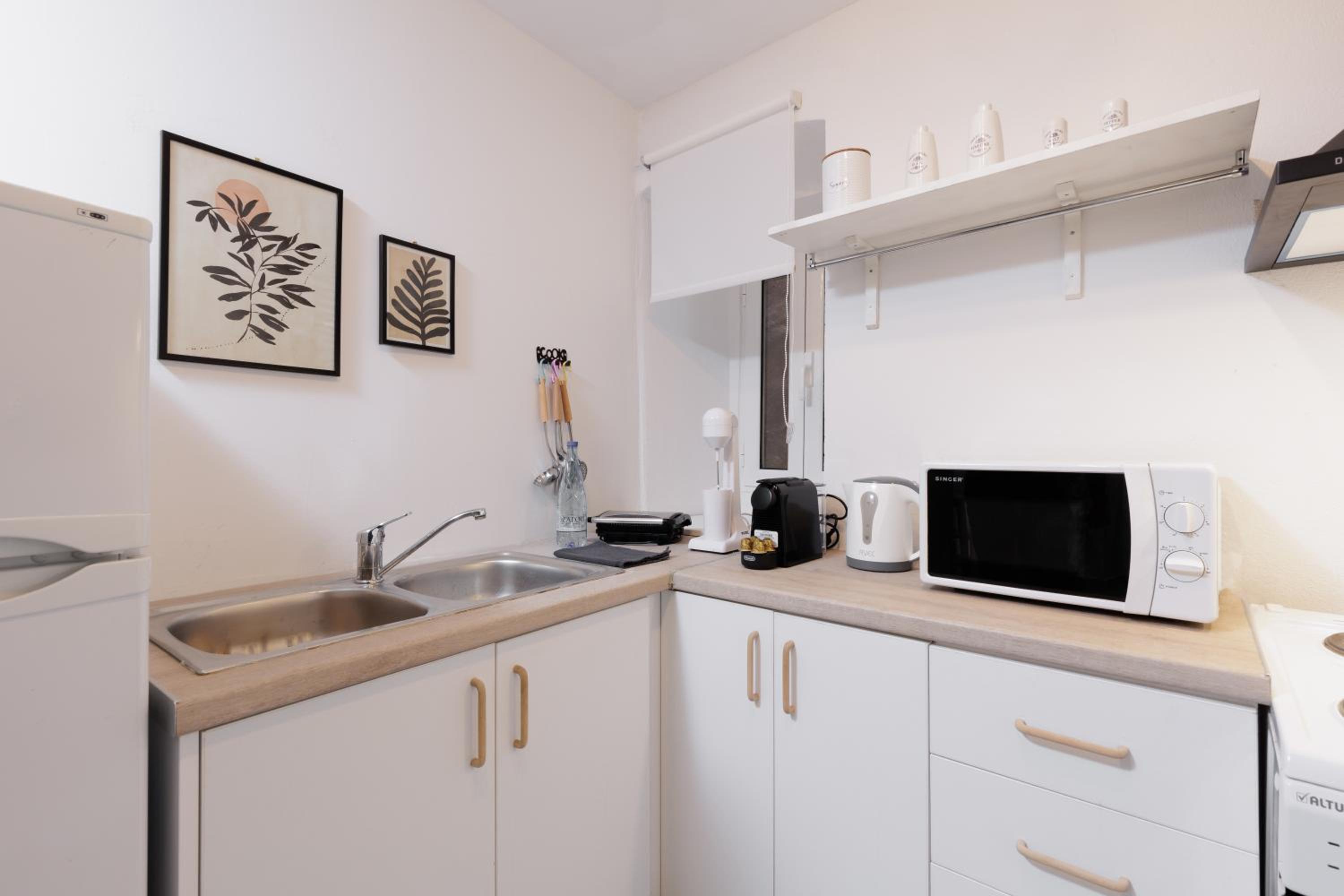 Two-Bedroom Apartment - Photo 19