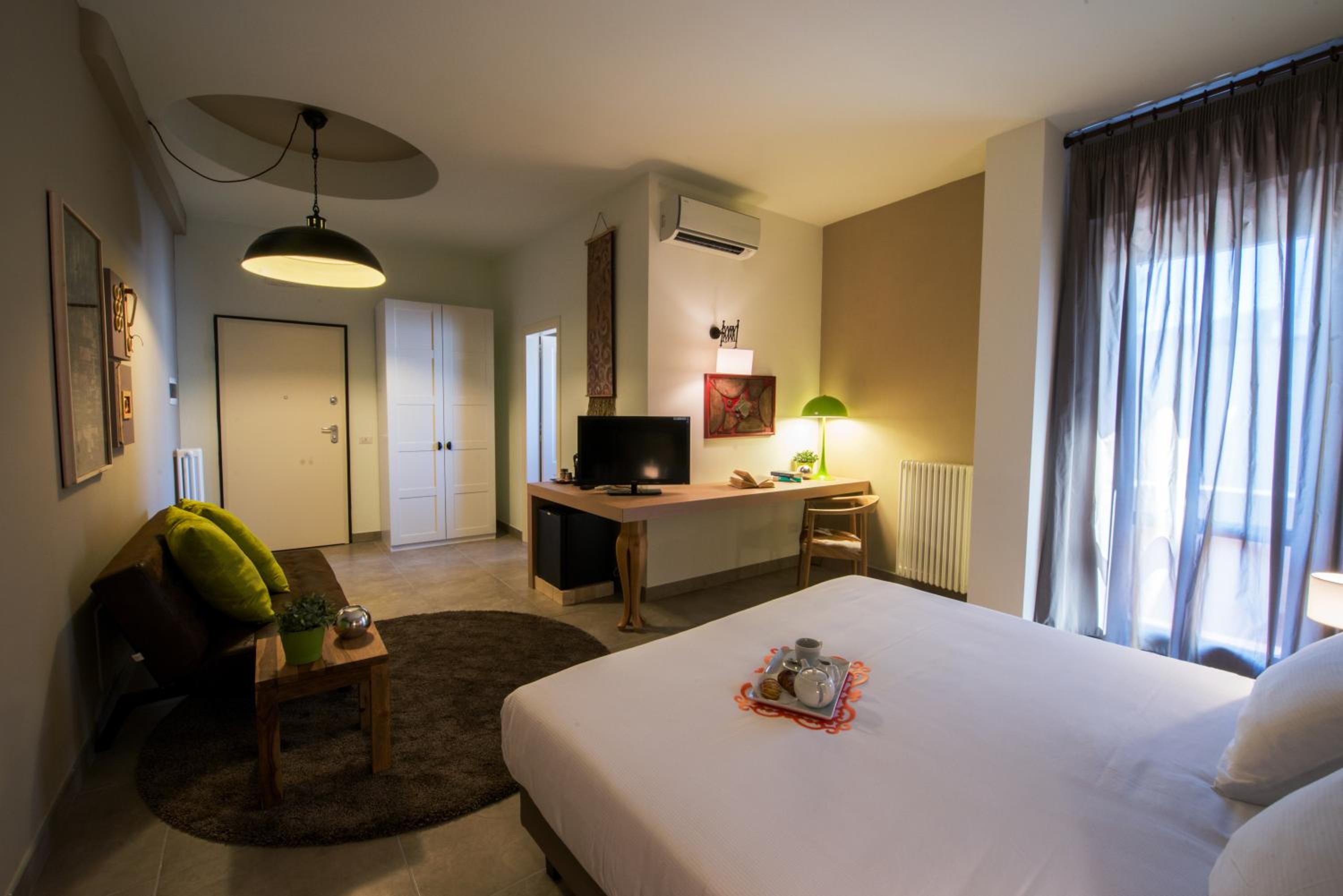 Large Double or Twin Room photo 1