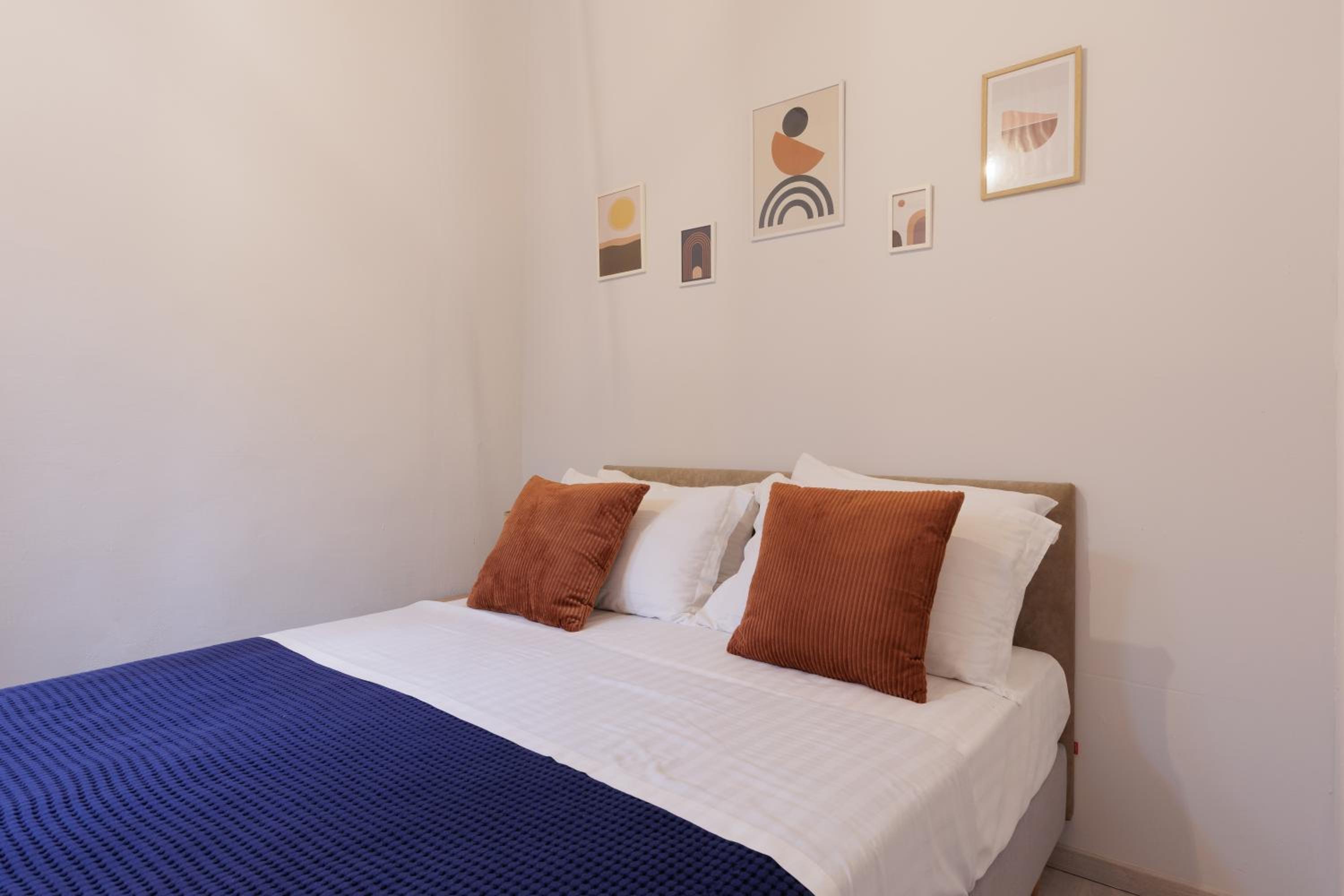 Two-Bedroom Apartment - Photo 15