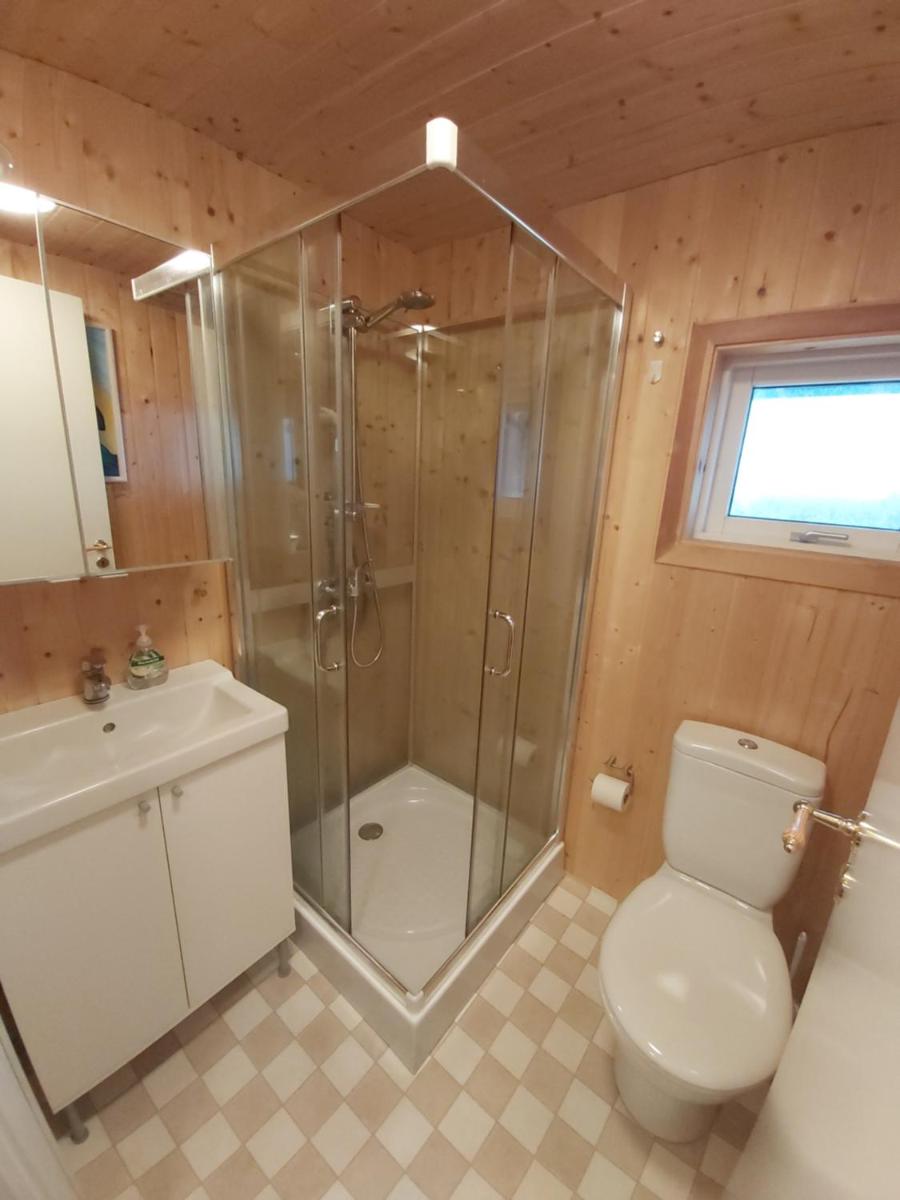 One-Bedroom House photo 2