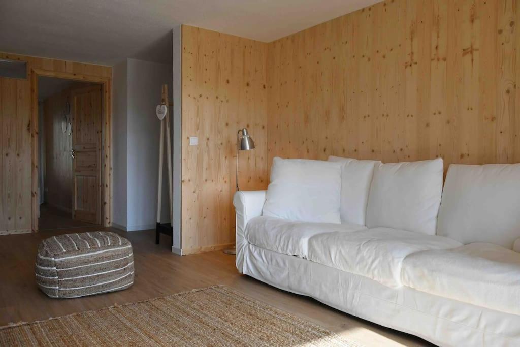 Two-Bedroom Apartment with Balcony - Photo 9