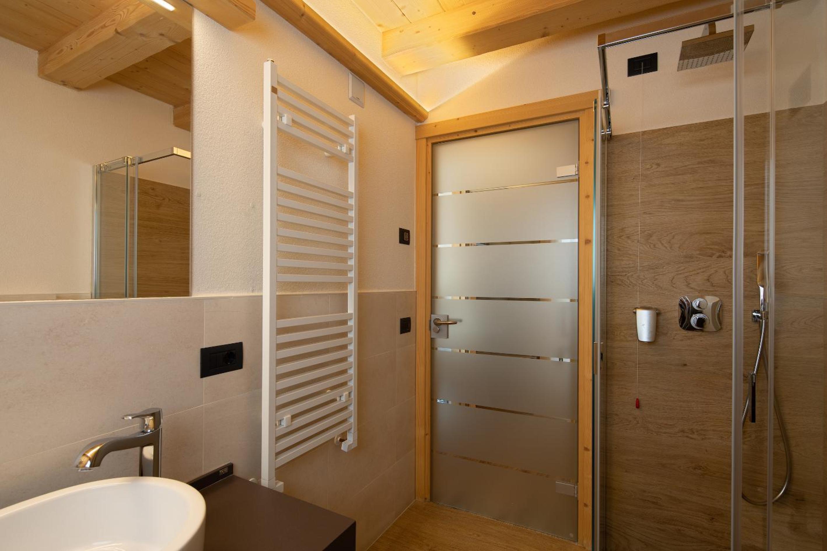 Double or Twin Room with Extra Bed photo 2
