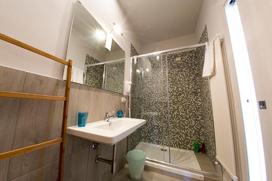 Deluxe Triple Room - Photo 3