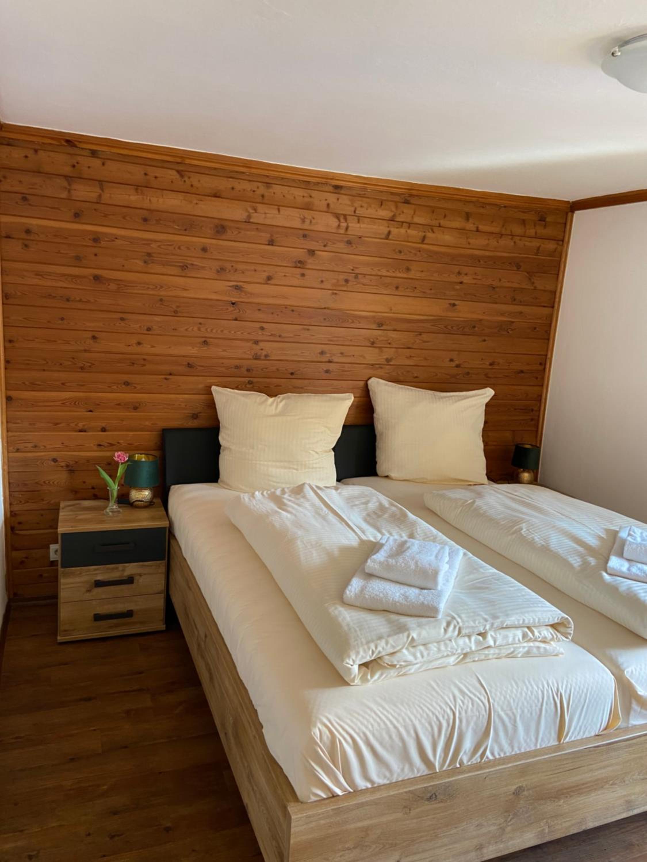 Standard Double Room - Photo 2