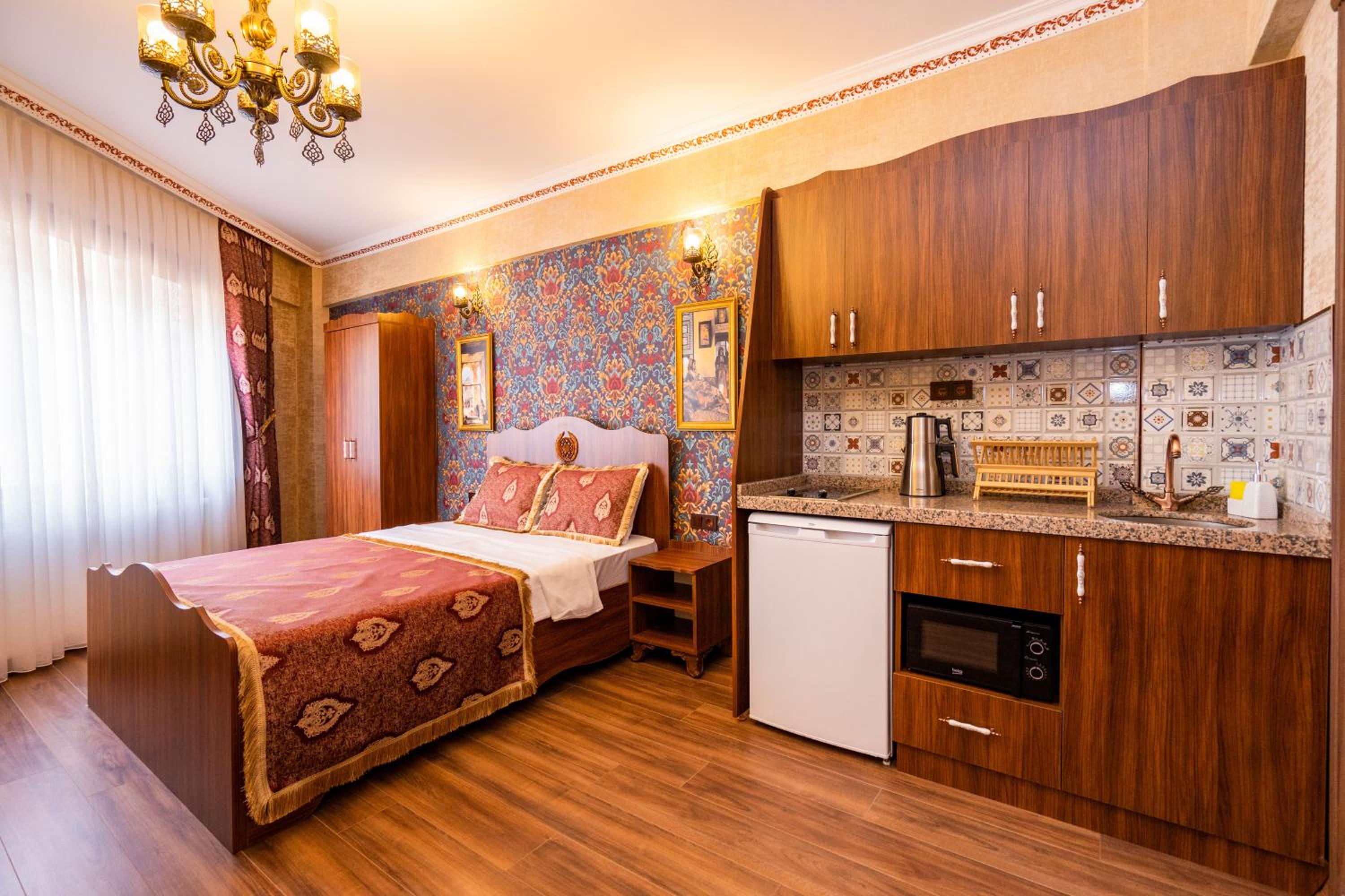 Deluxe King Room photo 2