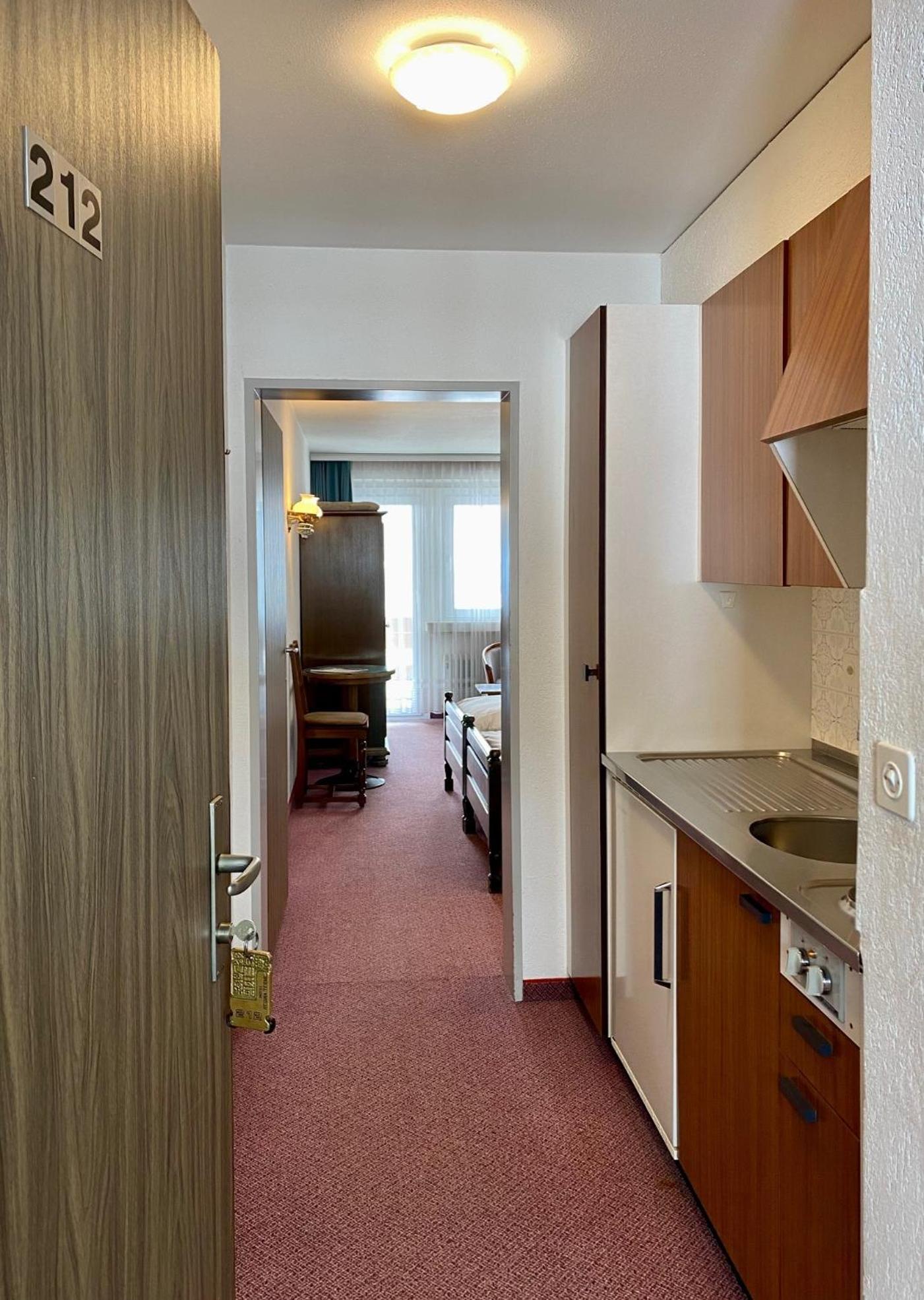 Double Room with Mountain View - Photo 12