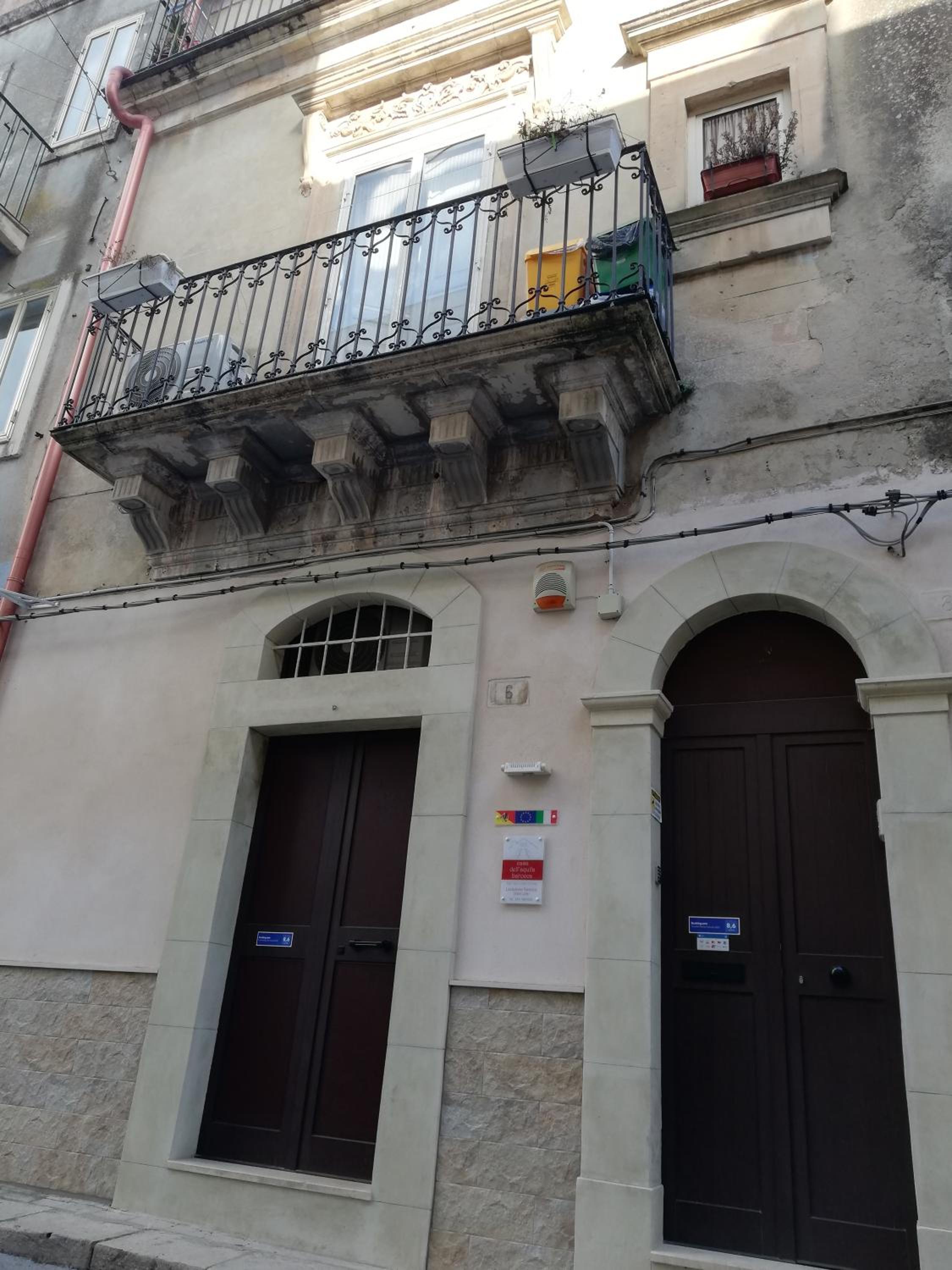 Apartment with Balcony - Photo 30