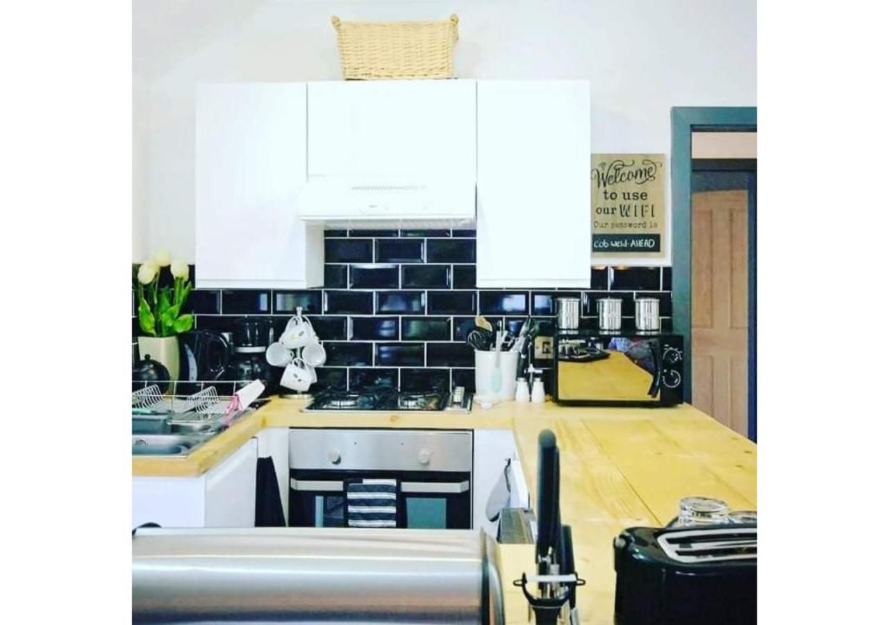 Two-Bedroom Apartment - Photo 2