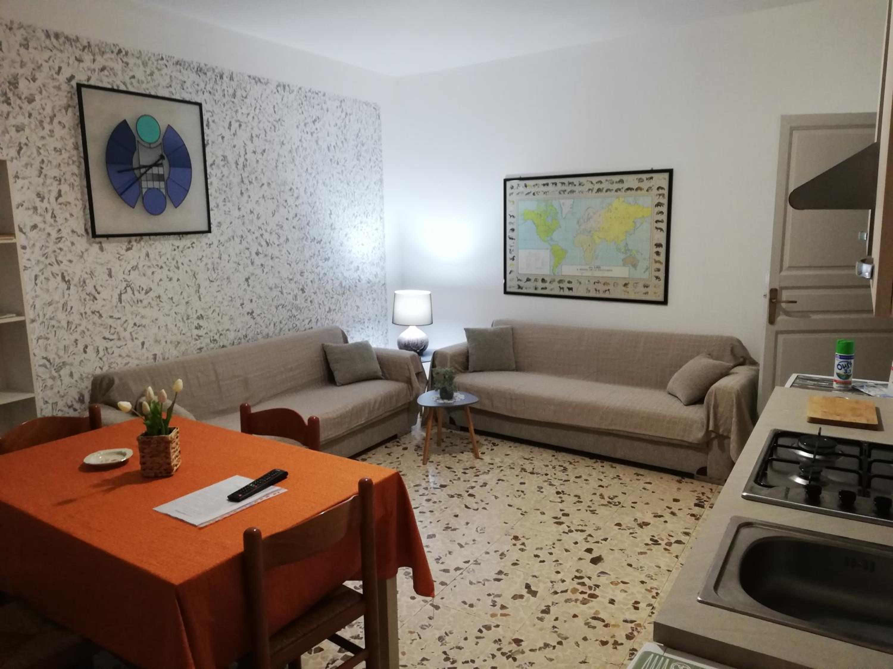 Apartment with Balcony - Photo 8