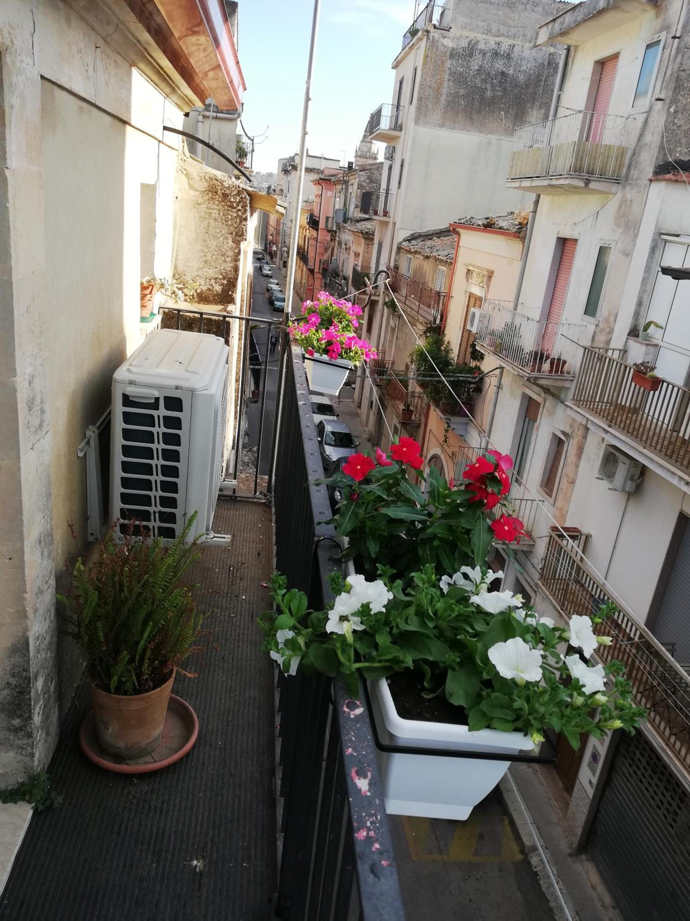 Apartment with Balcony - Photo 10