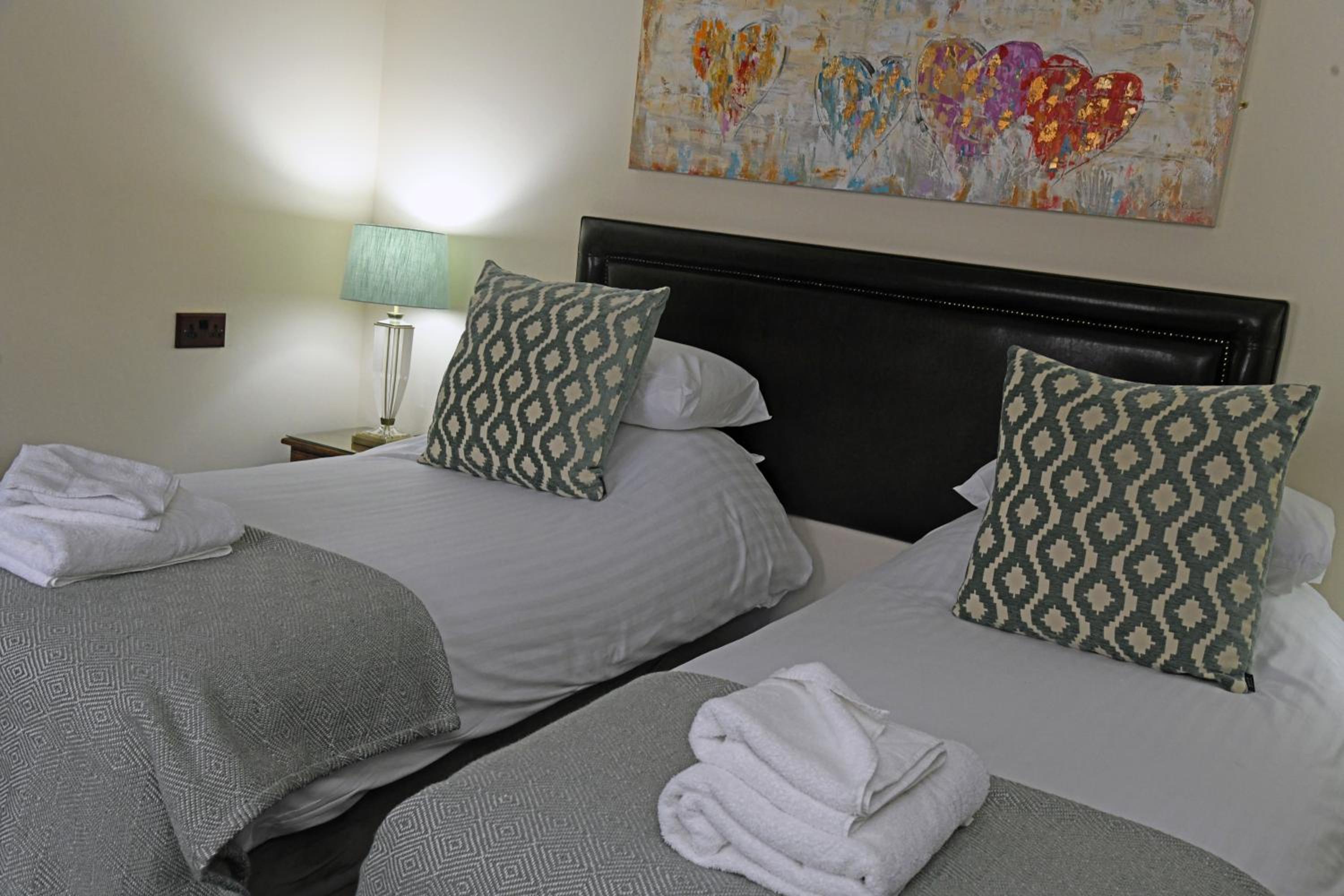 Black Boy Inn Twin - Photo 11