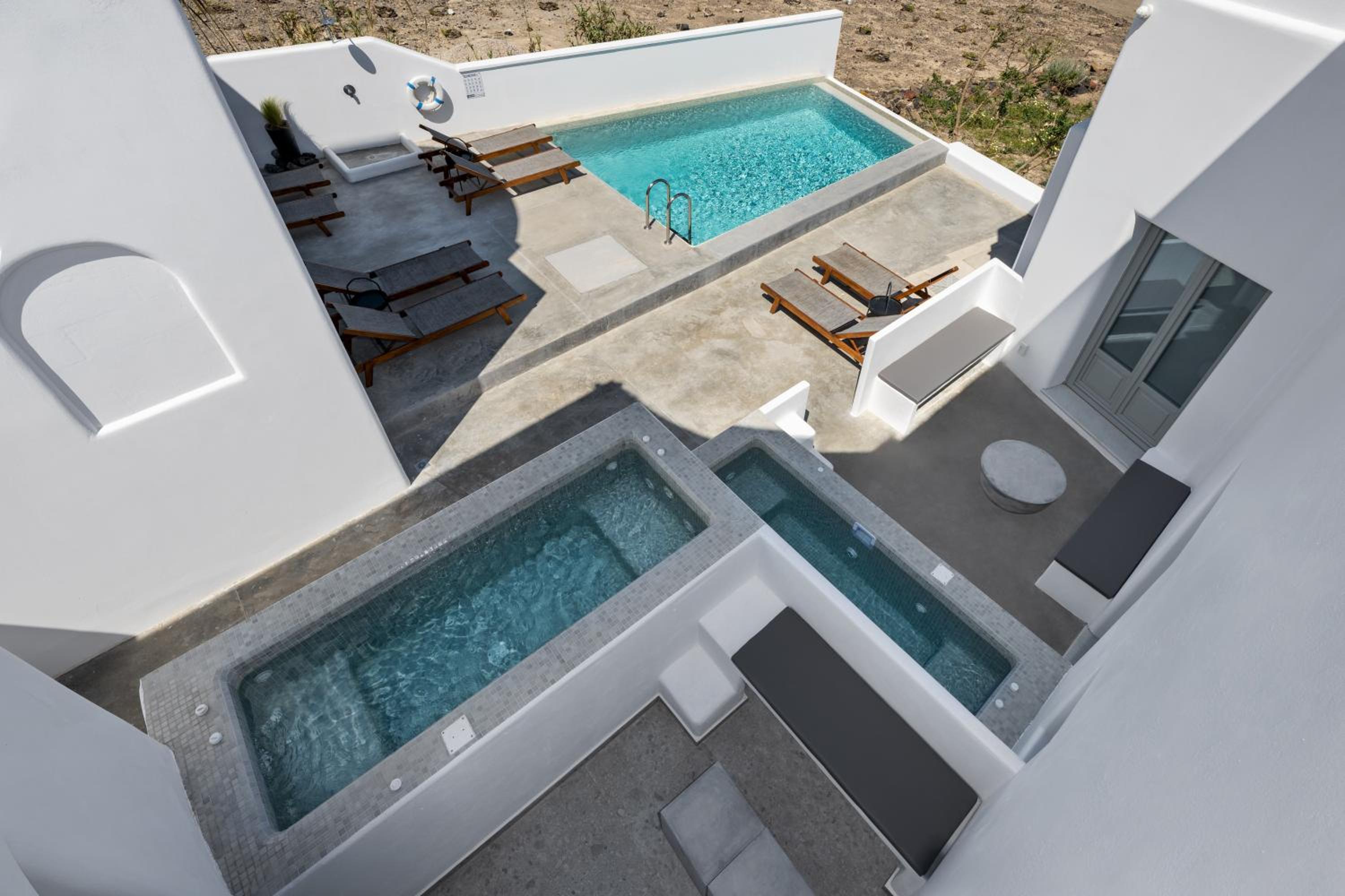 Deluxe Suite with Sea View photo 3