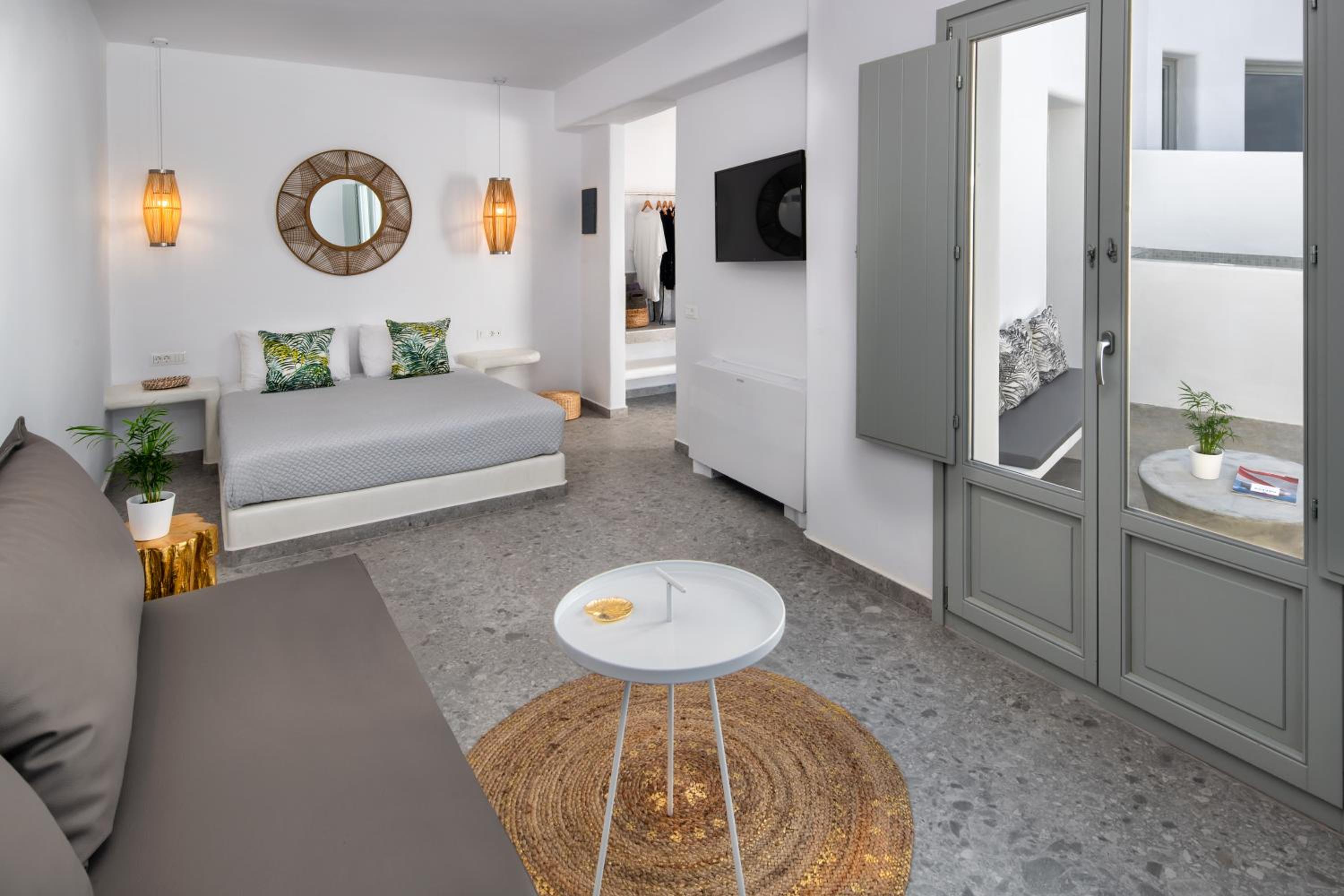Deluxe Suite with Sea View